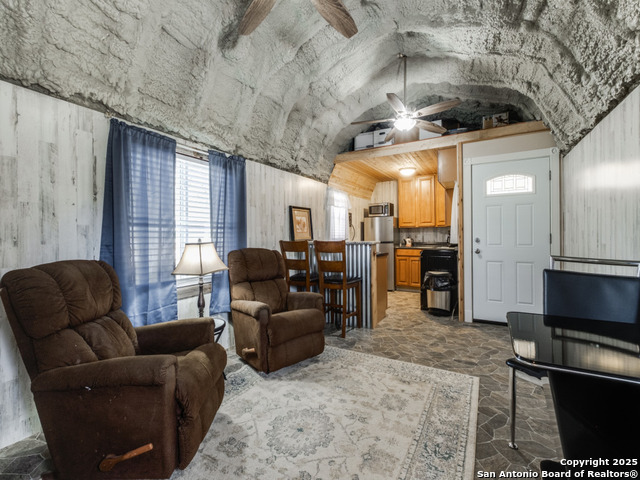 Bandera, Texas, 78003, United States, ,Residential,For Sale,1932665