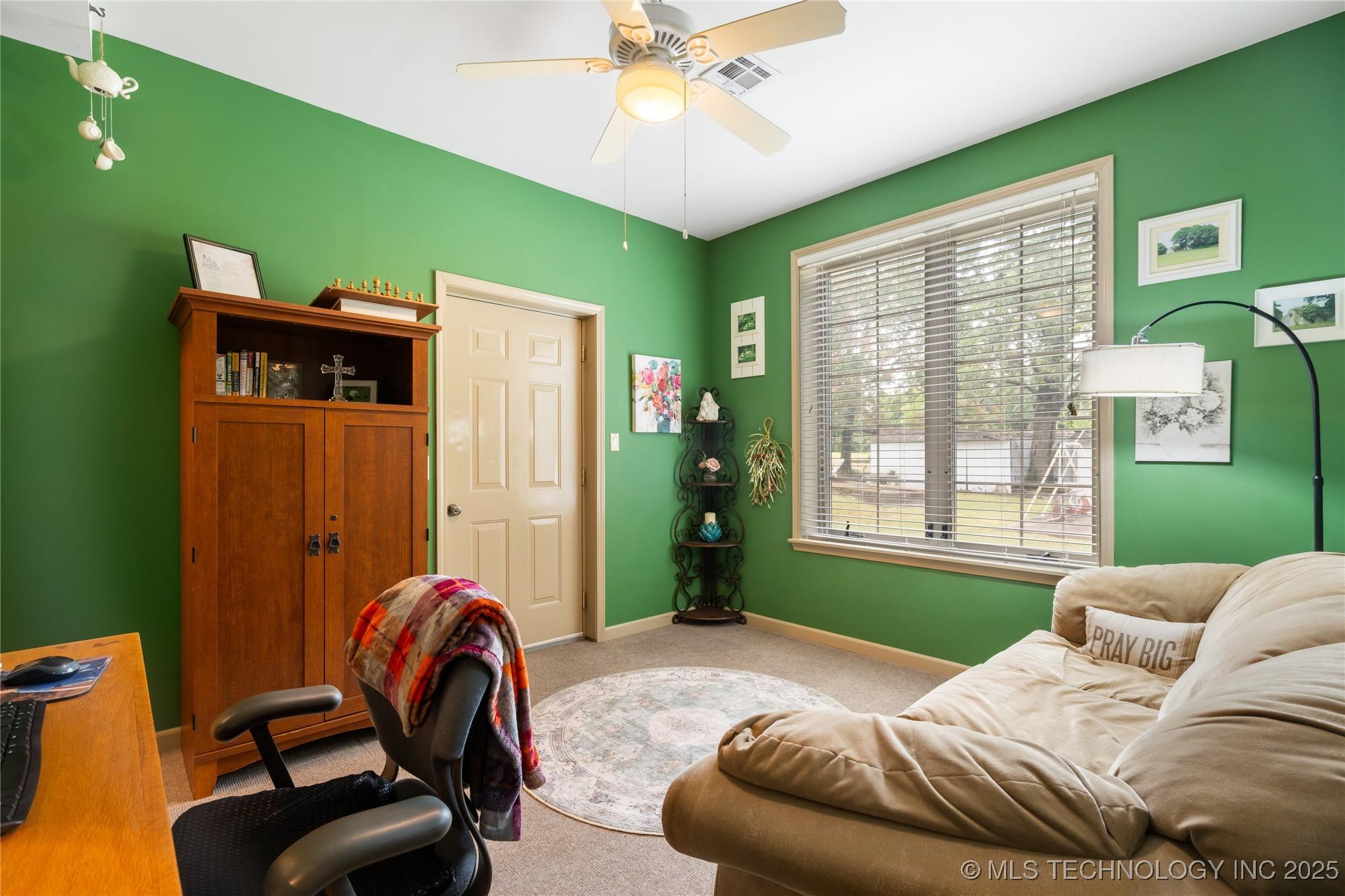 Hulbert, Oklahoma, 74441, United States, 3 Bedrooms Bedrooms, ,2 BathroomsBathrooms,Residential,For Sale,1920796
