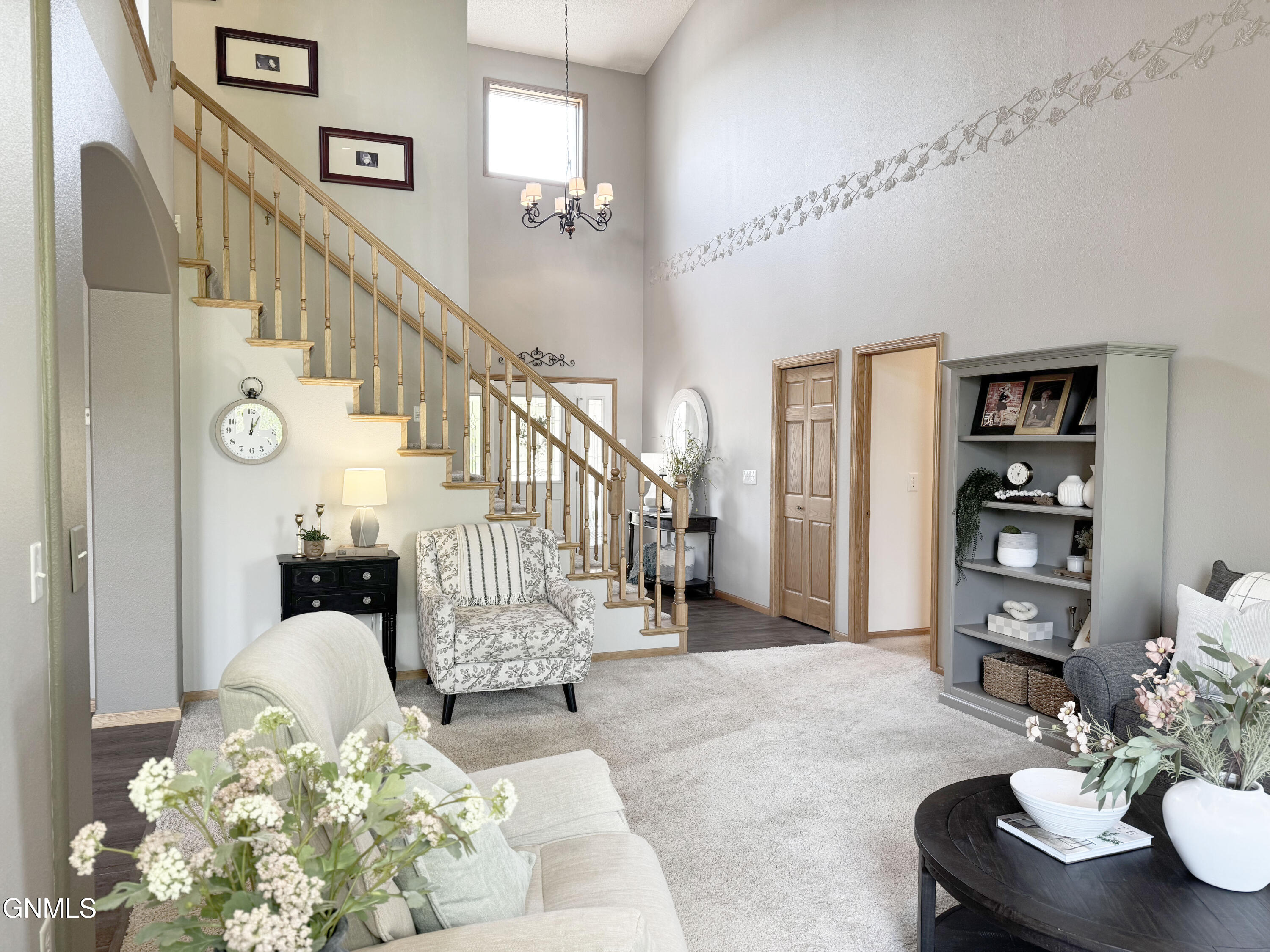 Bismarck, North Dakota, 58503, United States, 5 Bedrooms Bedrooms, ,2 BathroomsBathrooms,Residential,For Sale,2001566