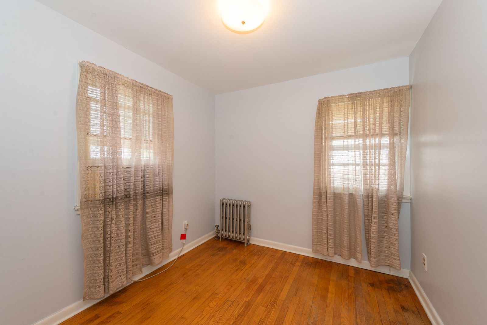 Paterson City, New Jersey, 07501, United States, 3 Bedrooms Bedrooms, ,3 BathroomsBathrooms,Residential,For Sale,1909454