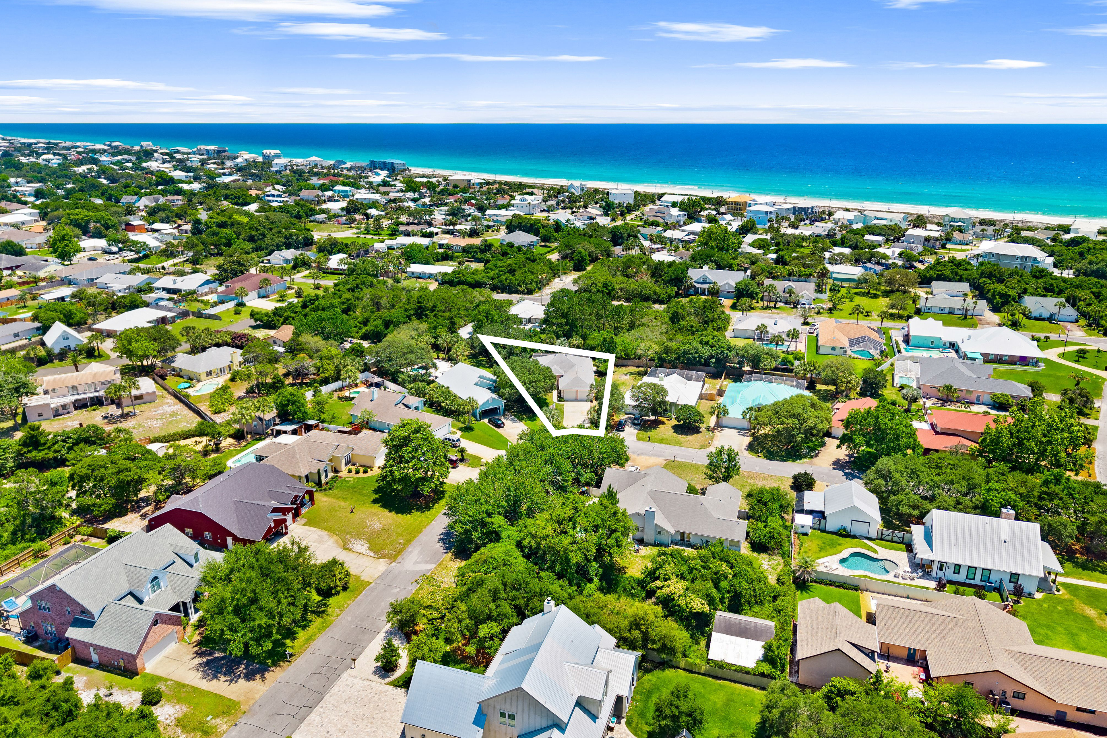  West End Panama City Beach Home with Pool & Short Distance to the Beach - 物件實景