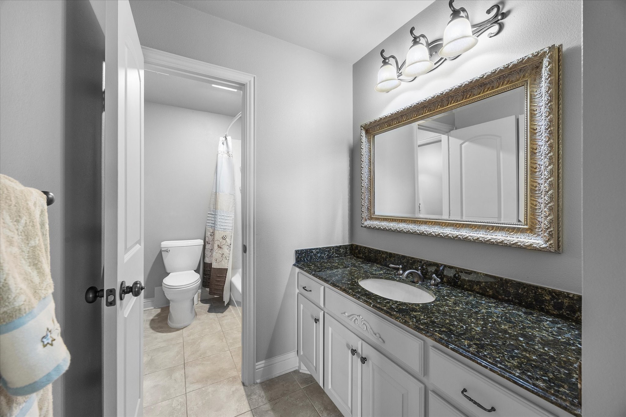 Heath, Texas, 75032, United States, 4 Bedrooms Bedrooms, ,4 BathroomsBathrooms,Residential,For Sale,1991867