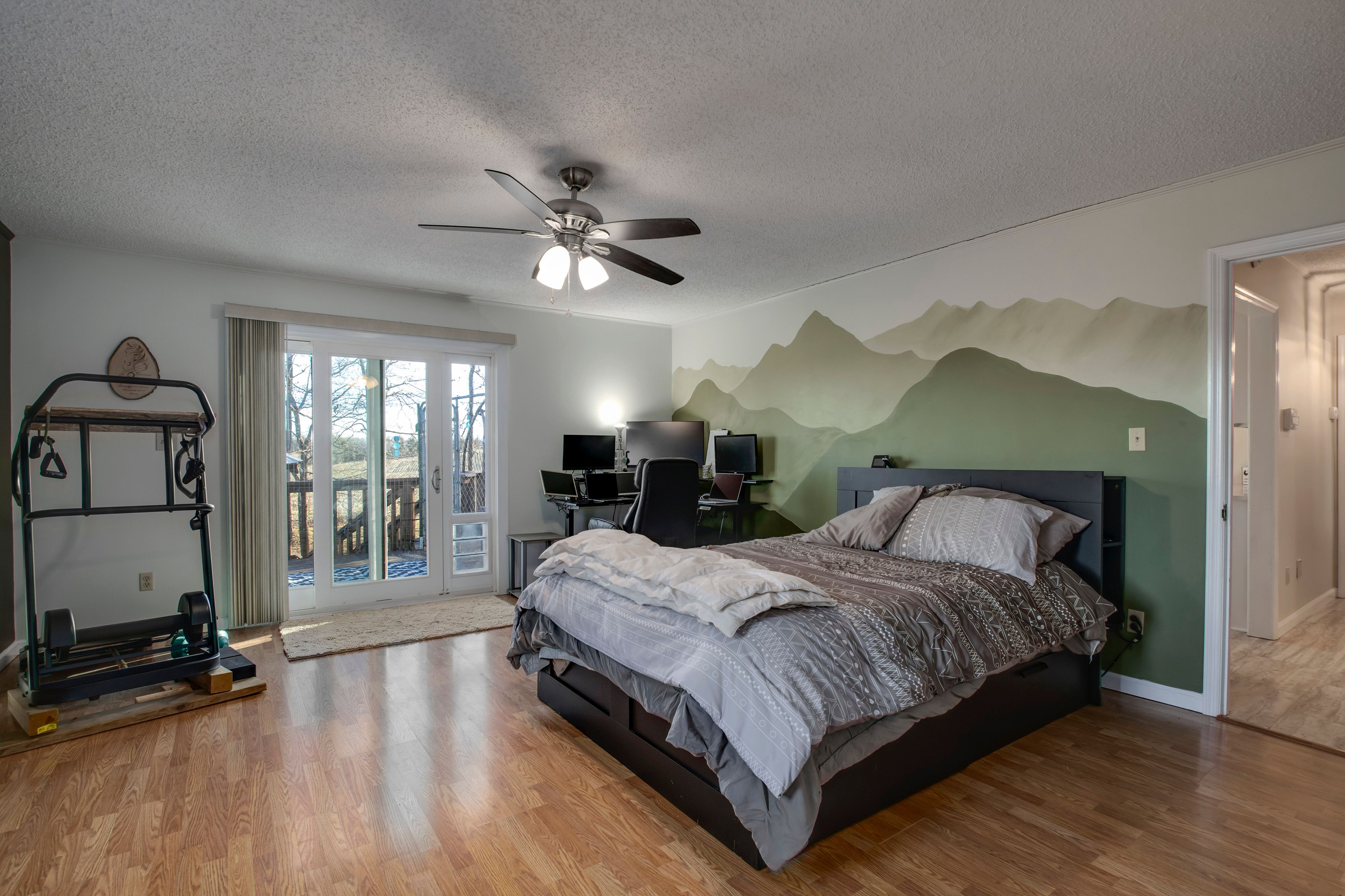 Loudon, Tennessee, 37774, United States, 3 Bedrooms Bedrooms, ,3 BathroomsBathrooms,Residential,For Sale,2011401