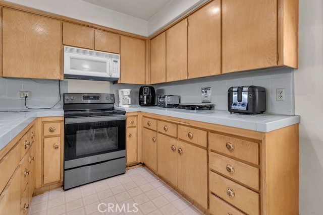 Ladera Heights, California, 90056, United States, 2 Bedrooms Bedrooms, ,3 BathroomsBathrooms,Residential,For Sale,1935924