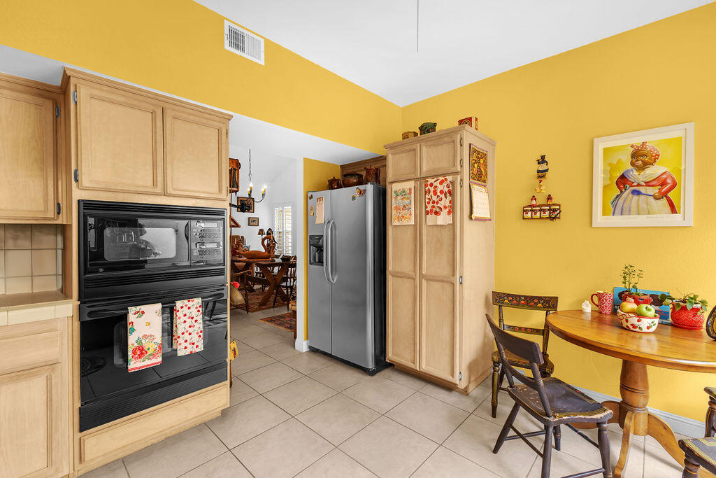 Rancho Mirage, California, 92270, United States, 3 Bedrooms Bedrooms, ,2 BathroomsBathrooms,Residential,For Sale,1962982