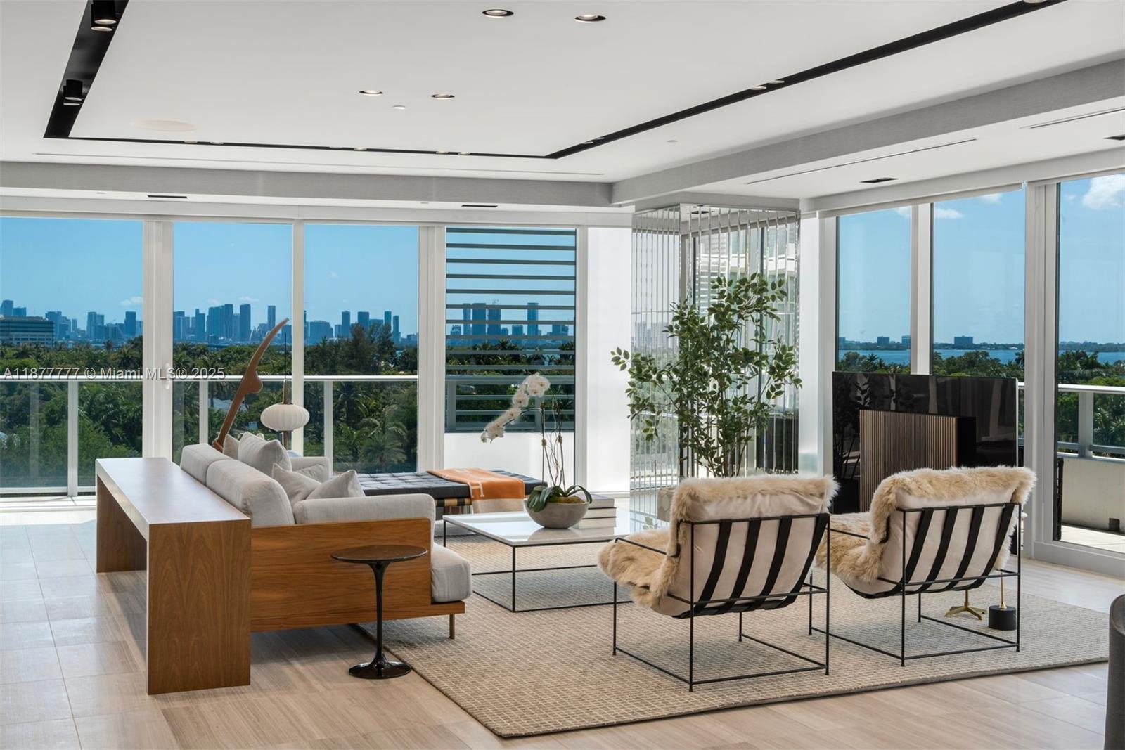Miami Beach, Florida, 33140, United States, 4 Bedrooms Bedrooms, ,5 BathroomsBathrooms,Residential,For Sale,1948175