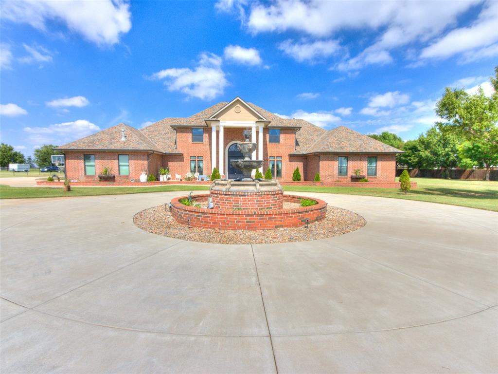 Edmond, Oklahoma, 73025, United States, 4 Bedrooms Bedrooms, ,5 BathroomsBathrooms,Residential,For Sale,1974712