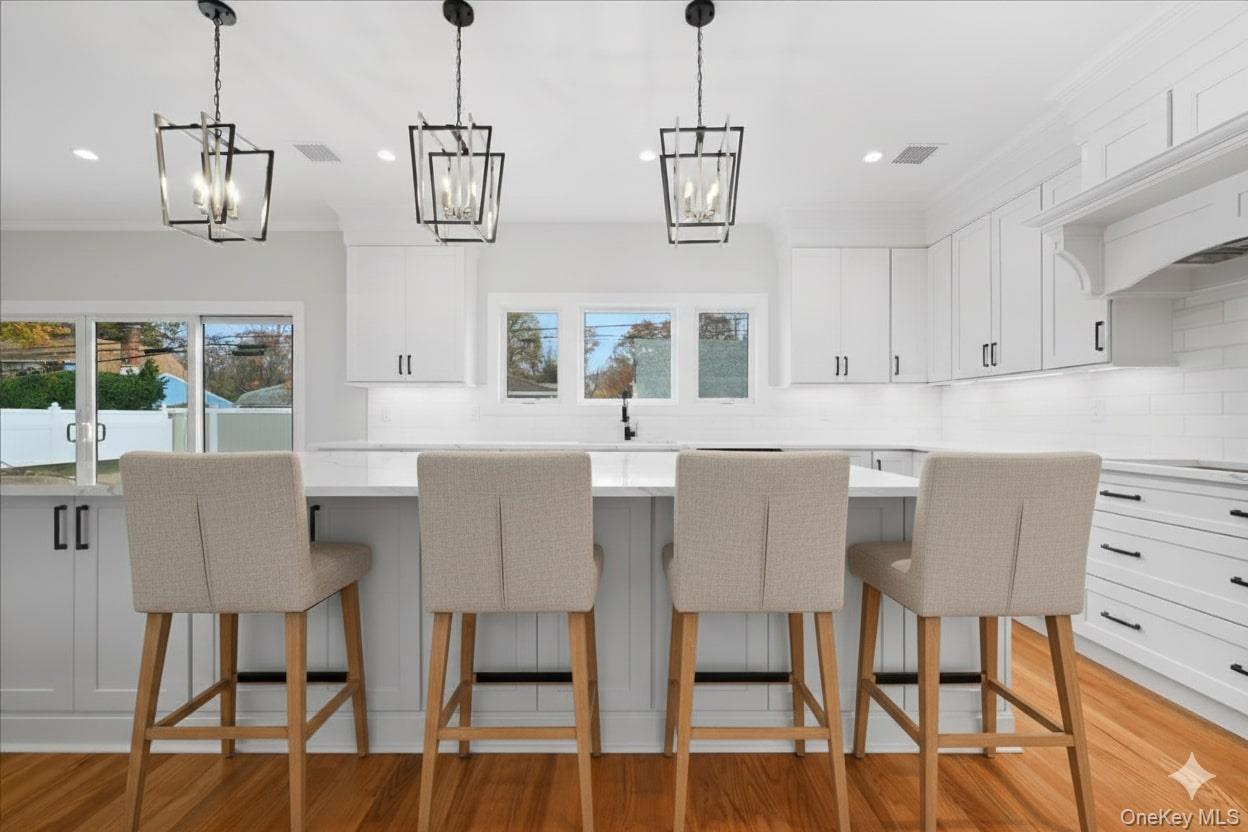 Westbury, New York, 11590, United States, 5 Bedrooms Bedrooms, ,5 BathroomsBathrooms,Residential,For Sale,1991038