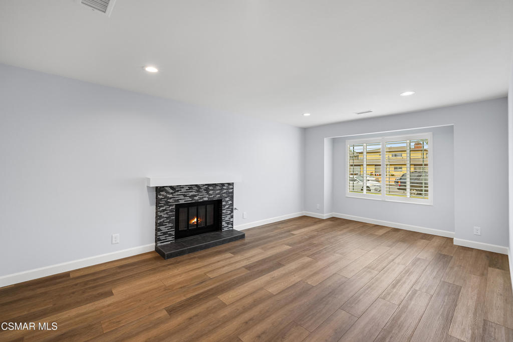 Oxnard, California, 93033, United States, 4 Bedrooms Bedrooms, ,2 BathroomsBathrooms,Residential,For Sale,1916733