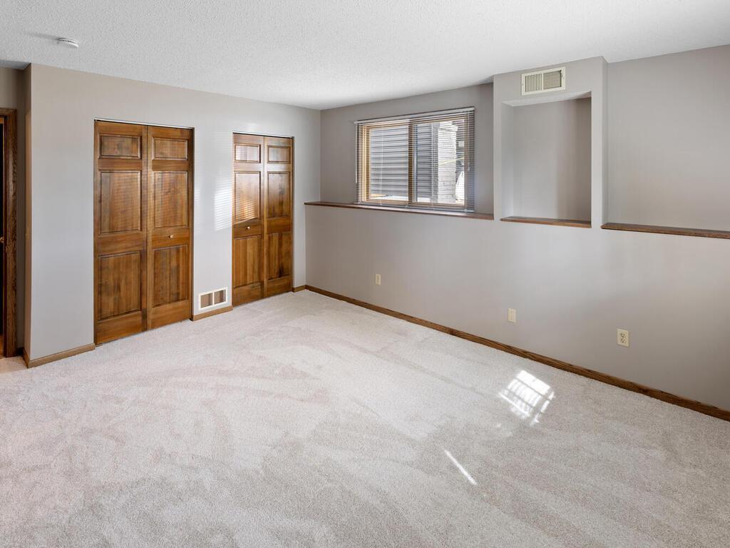 Maple Grove, Minnesota, 55369, United States, 5 Bedrooms Bedrooms, ,1 BathroomBathrooms,Residential,For Sale,1941602