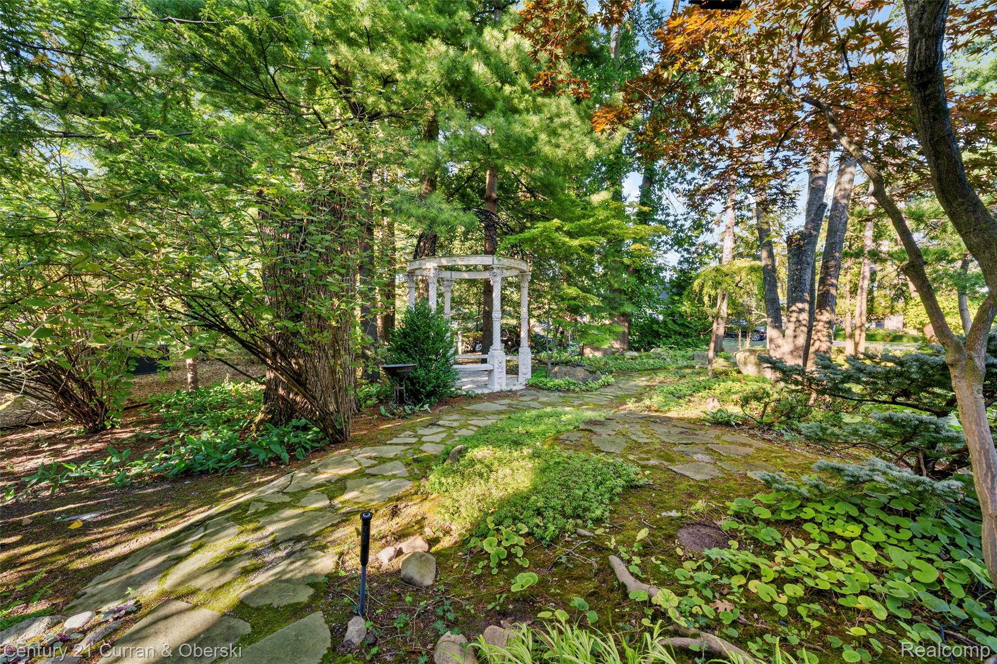 Dearborn, Michigan, 48124, United States, 4 Bedrooms Bedrooms, ,4 BathroomsBathrooms,Residential,For Sale,1983815