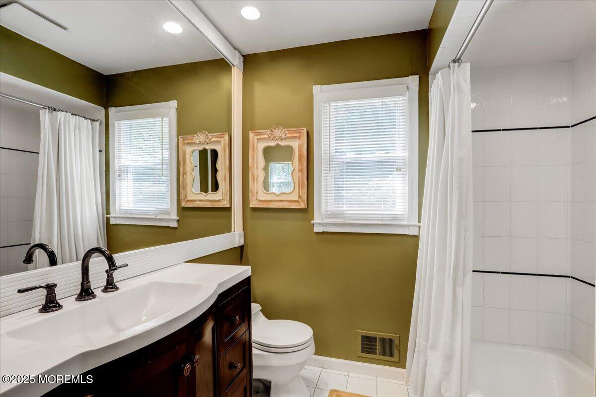 Morganville, New Jersey, 07751, United States, 4 Bedrooms Bedrooms, ,3 BathroomsBathrooms,Residential,For Sale,1914665
