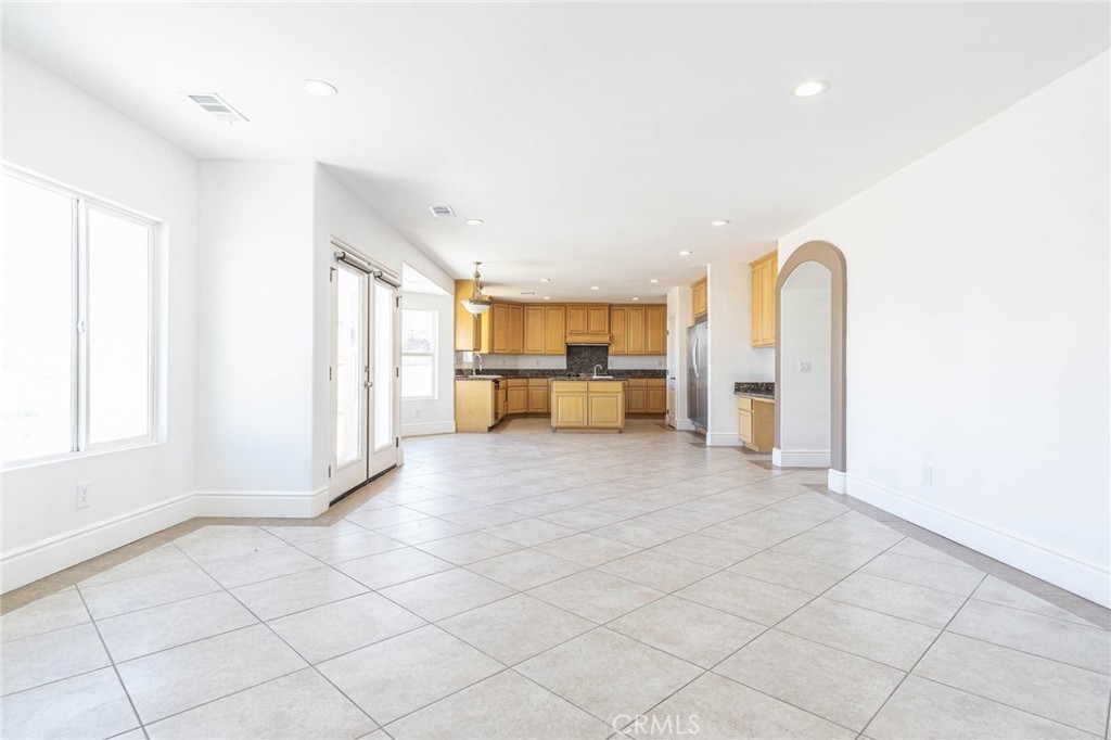Apple Valley, California, 92307, United States, 6 Bedrooms Bedrooms, ,7 BathroomsBathrooms,Residential,For Sale,2022509