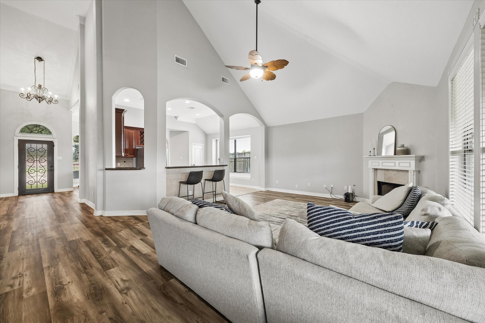  16542 Crossfield Drive - 物件實景