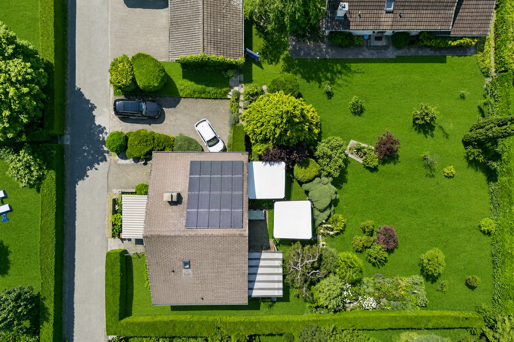  Single-family home with a large yard in a residential neighborhood just a few mi - 物件實景