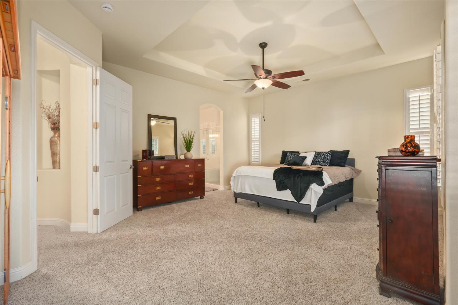 Clovis, California, 93619, United States, 3 Bedrooms Bedrooms, ,2 BathroomsBathrooms,Residential,For Sale,1942854