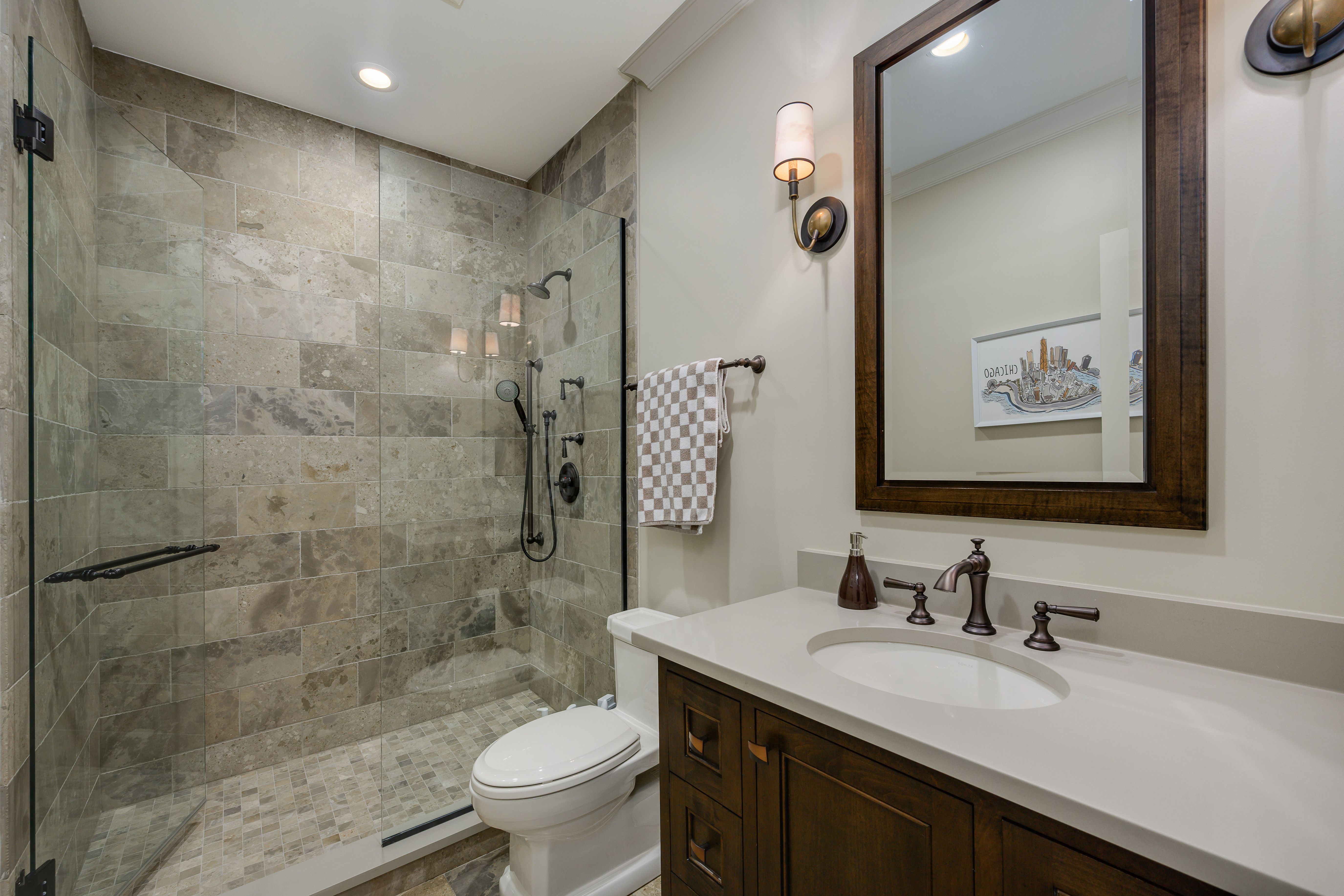  Impeccably Maintained Single-Family Residence on Lake Shore Drive - 物件實景