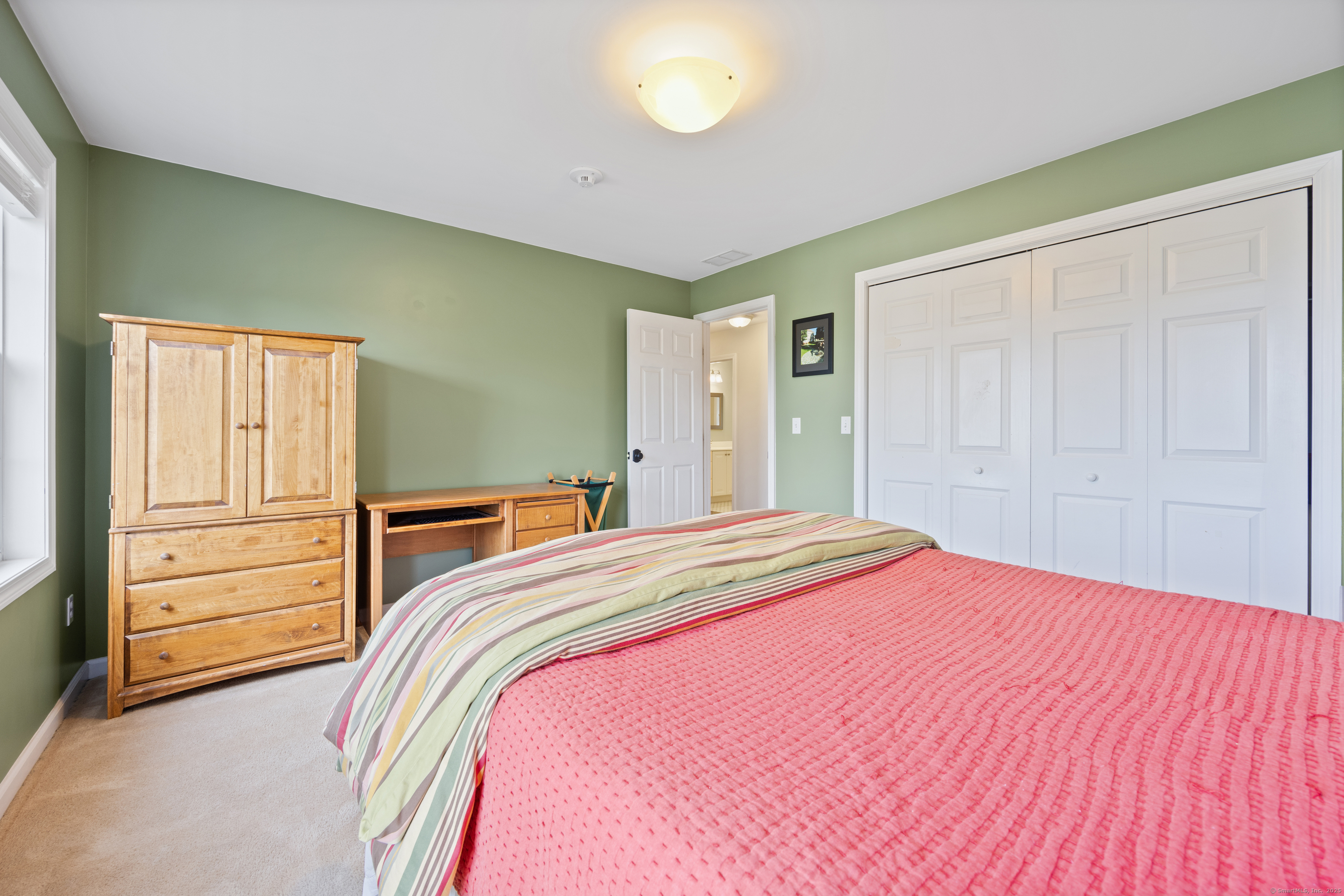 Naugatuck, Connecticut, 06770, United States, 4 Bedrooms Bedrooms, ,3 BathroomsBathrooms,Residential,For Sale,1938960