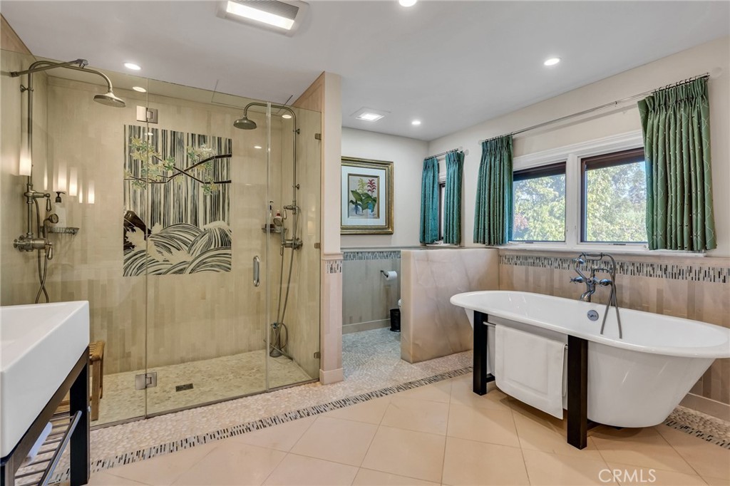 San Marino, California, 91108, United States, 5 Bedrooms Bedrooms, ,6 BathroomsBathrooms,Residential,For Sale,1686890