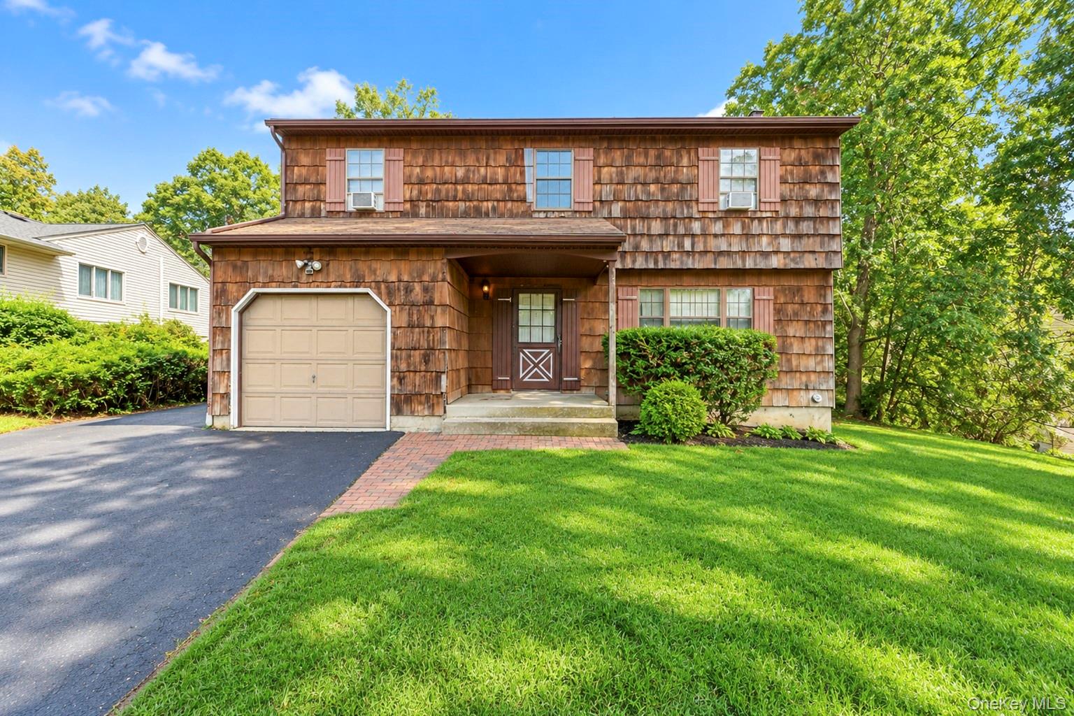 Oakforest Dr, , NY 