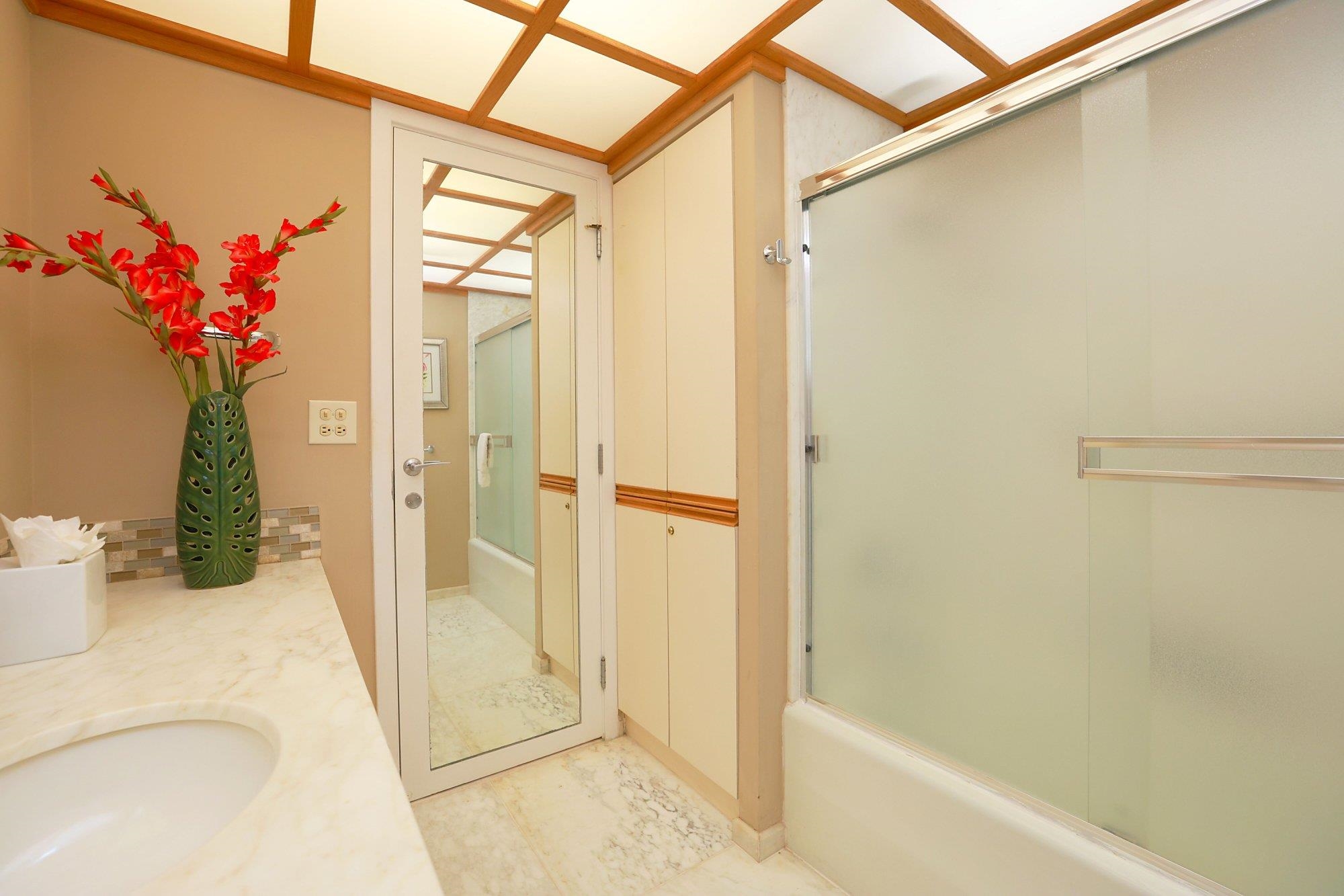 Lahaina, Hawaii, 96761, United States, 1 Bedroom Bedrooms, ,2 BathroomsBathrooms,Residential,For Sale,1804308