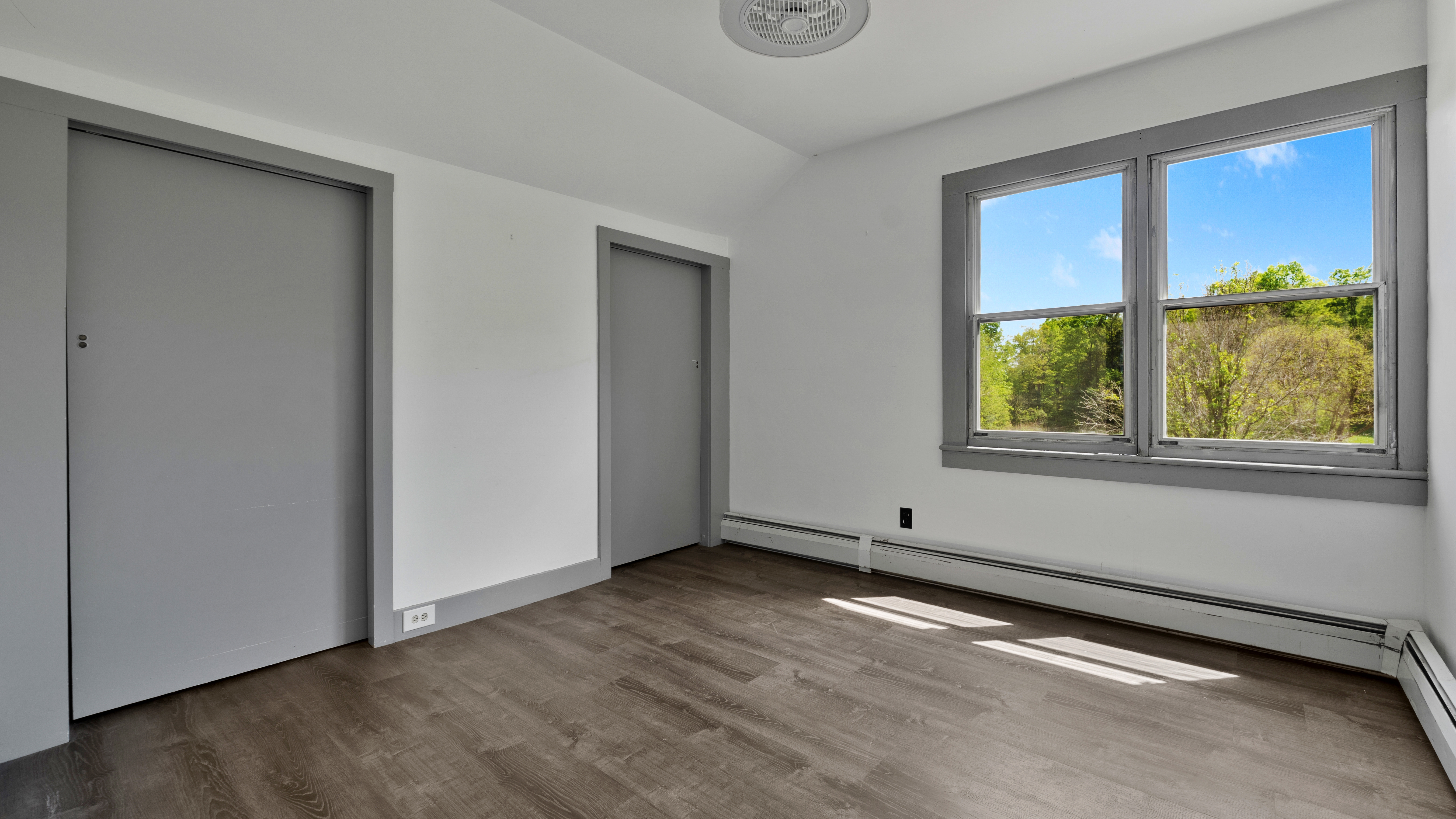  Just One Mile From the Heart of Lenox, Nearly 36 Acres Await Your Next Chapter - 物件實景