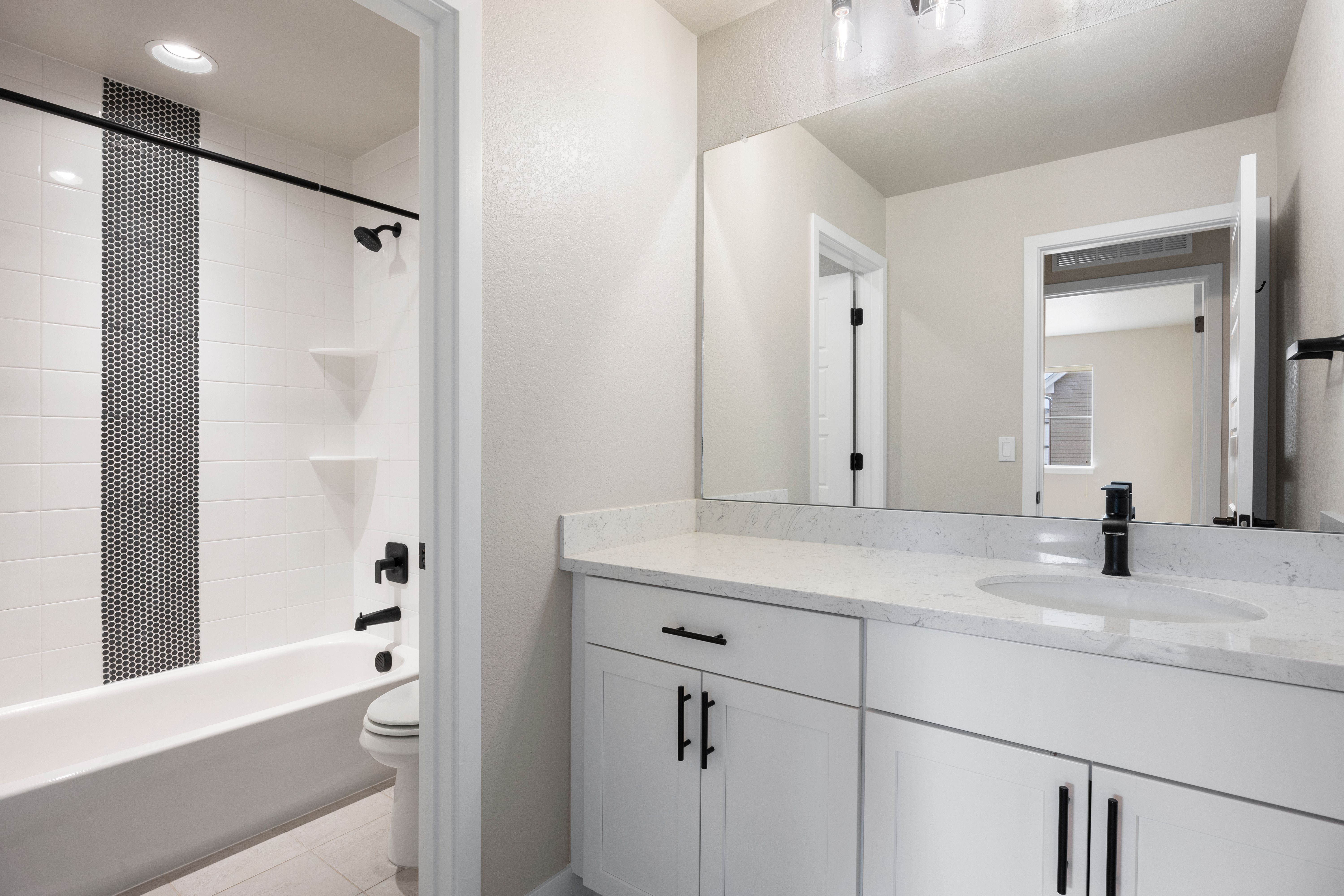  1556 Stablecross Drive, Castle Pines, CO, 80108 - 物件實景