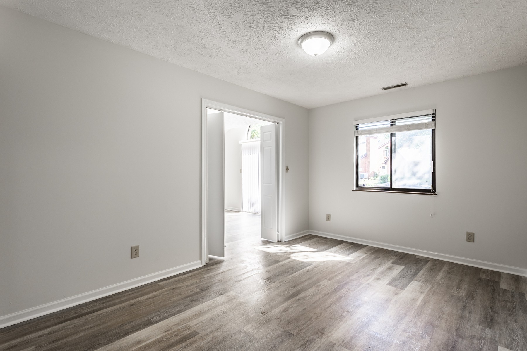  Beautiful Three Bedroom Home in Washington Township - 物件實景