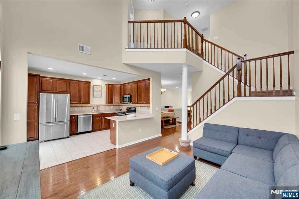 North Brunswick, New Jersey, 08902, United States, 3 Bedrooms Bedrooms, ,4 BathroomsBathrooms,Residential,For Sale,1987579