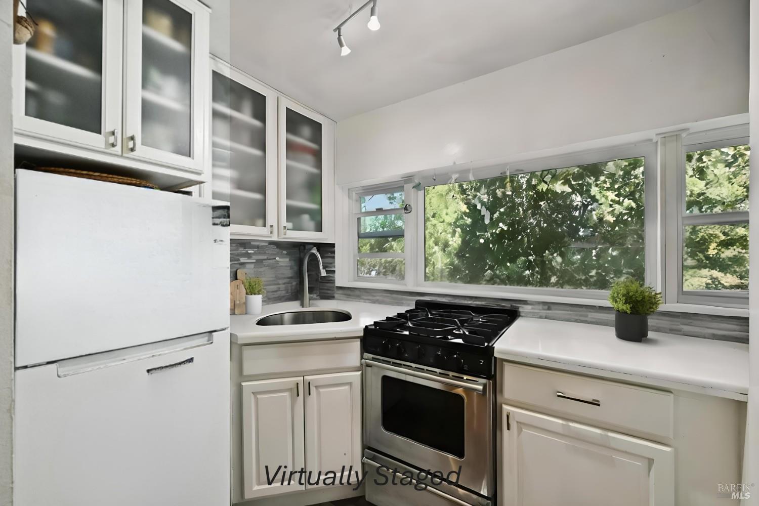 Mill Valley, California, 94941, United States, ,Residential,For Sale,1974805