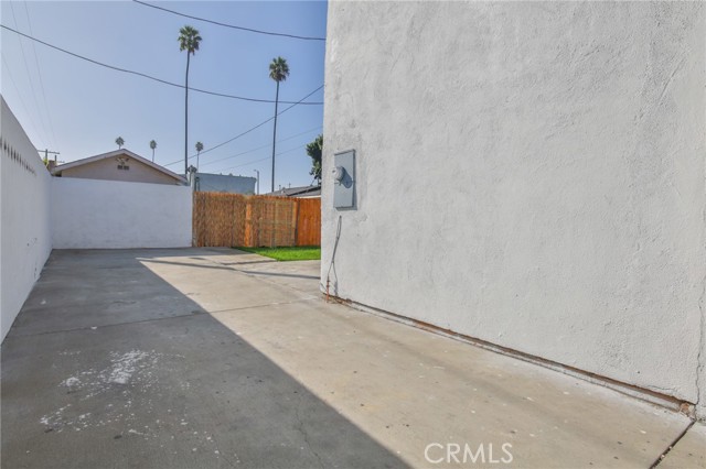 Los Angeles, California, 90003, United States, 3 Bedrooms Bedrooms, ,1 BathroomBathrooms,Residential,For Sale,2008197
