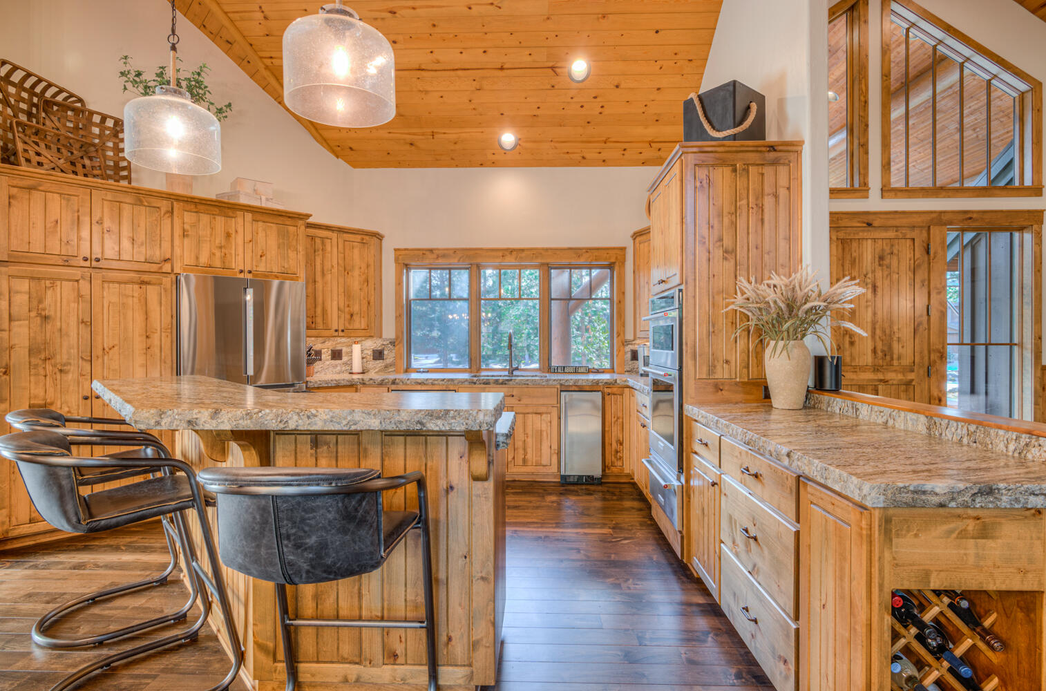 Bend, Oregon, 97707, United States, 4 Bedrooms Bedrooms, ,4 BathroomsBathrooms,Residential,For Sale,2005289