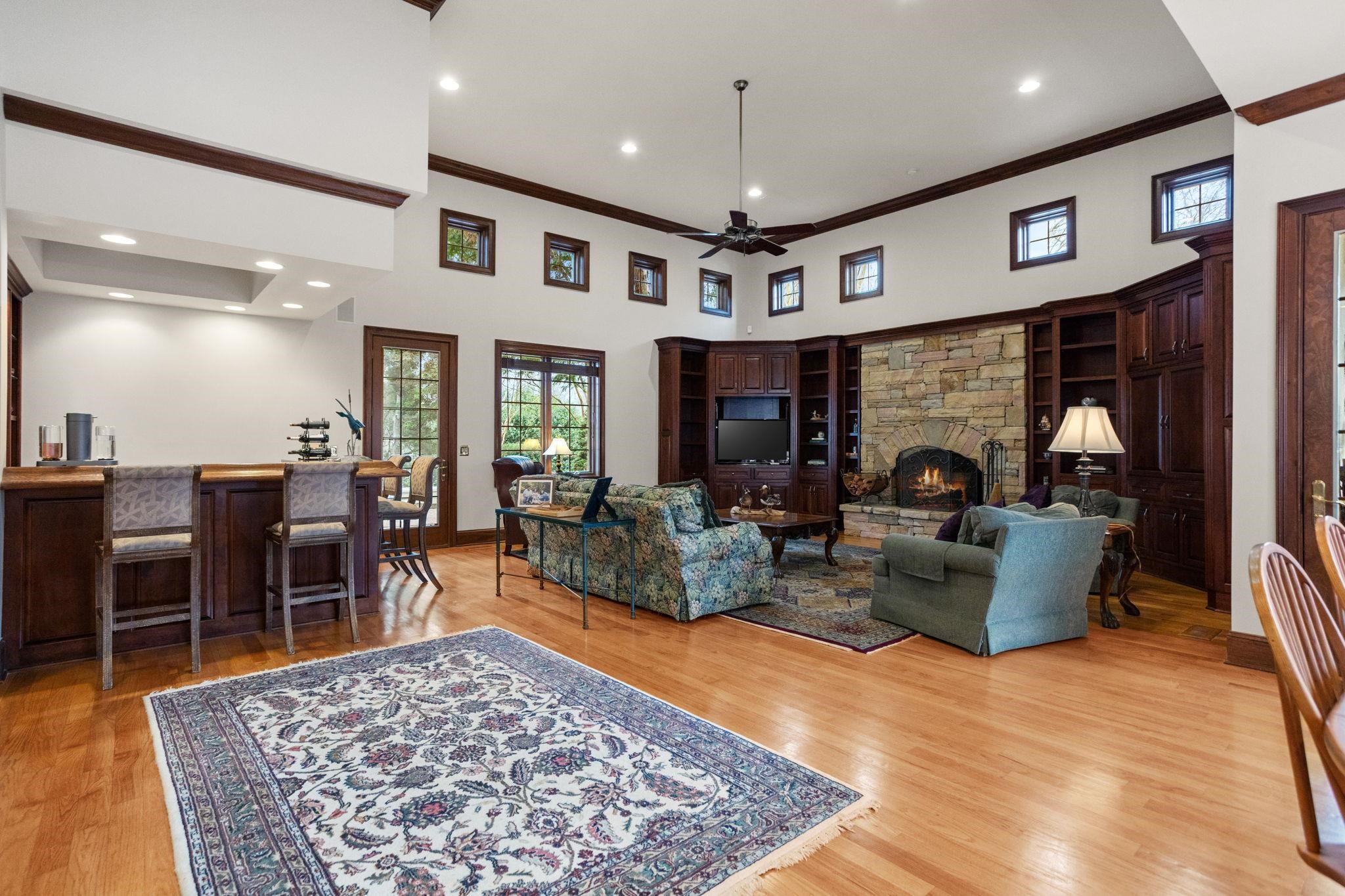 Spartanburg, South Carolina, 29301, United States, 5 Bedrooms Bedrooms, ,7 BathroomsBathrooms,Residential,For Sale,2008167