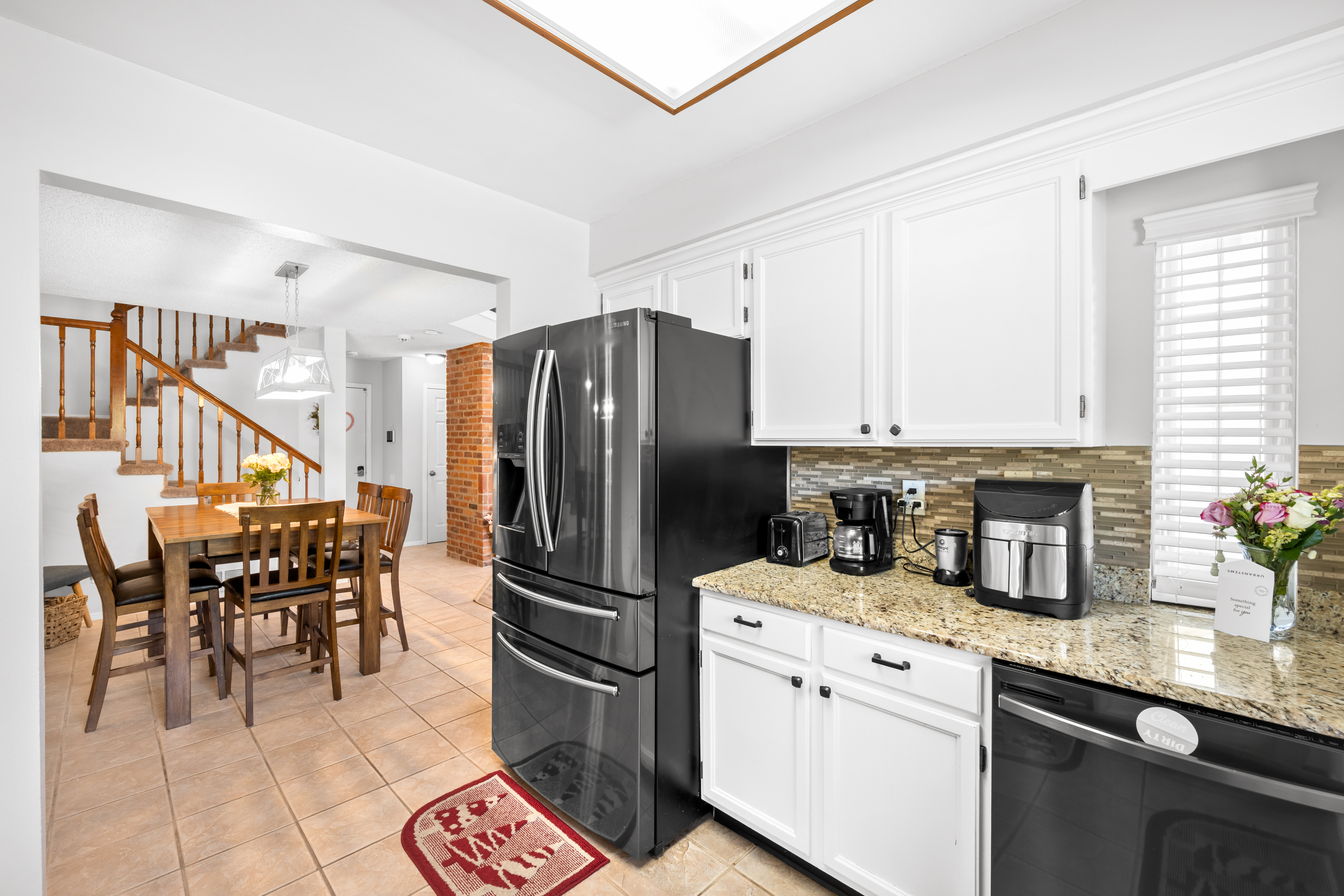  Beautifully Updated Townhouse in the Northpark Community - 物件實景