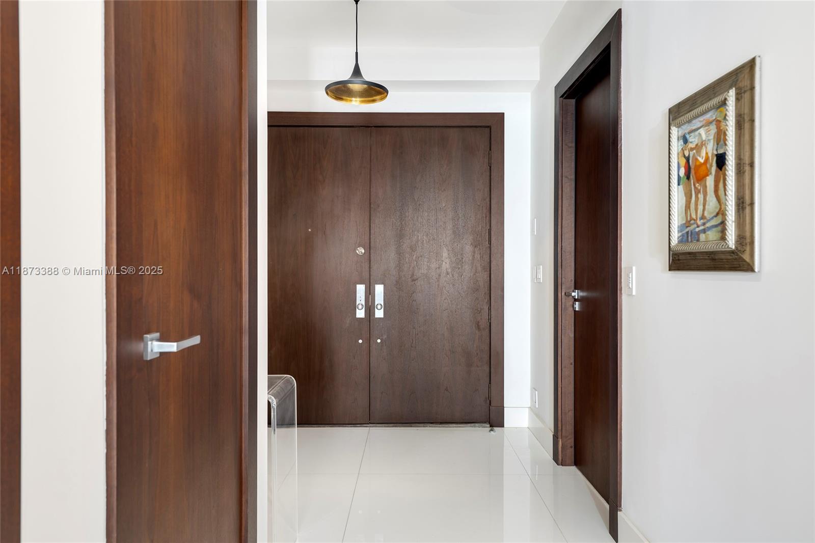 Miami, Florida, 33109, United States, 3 Bedrooms Bedrooms, ,3 BathroomsBathrooms,Residential,For Sale,1940936