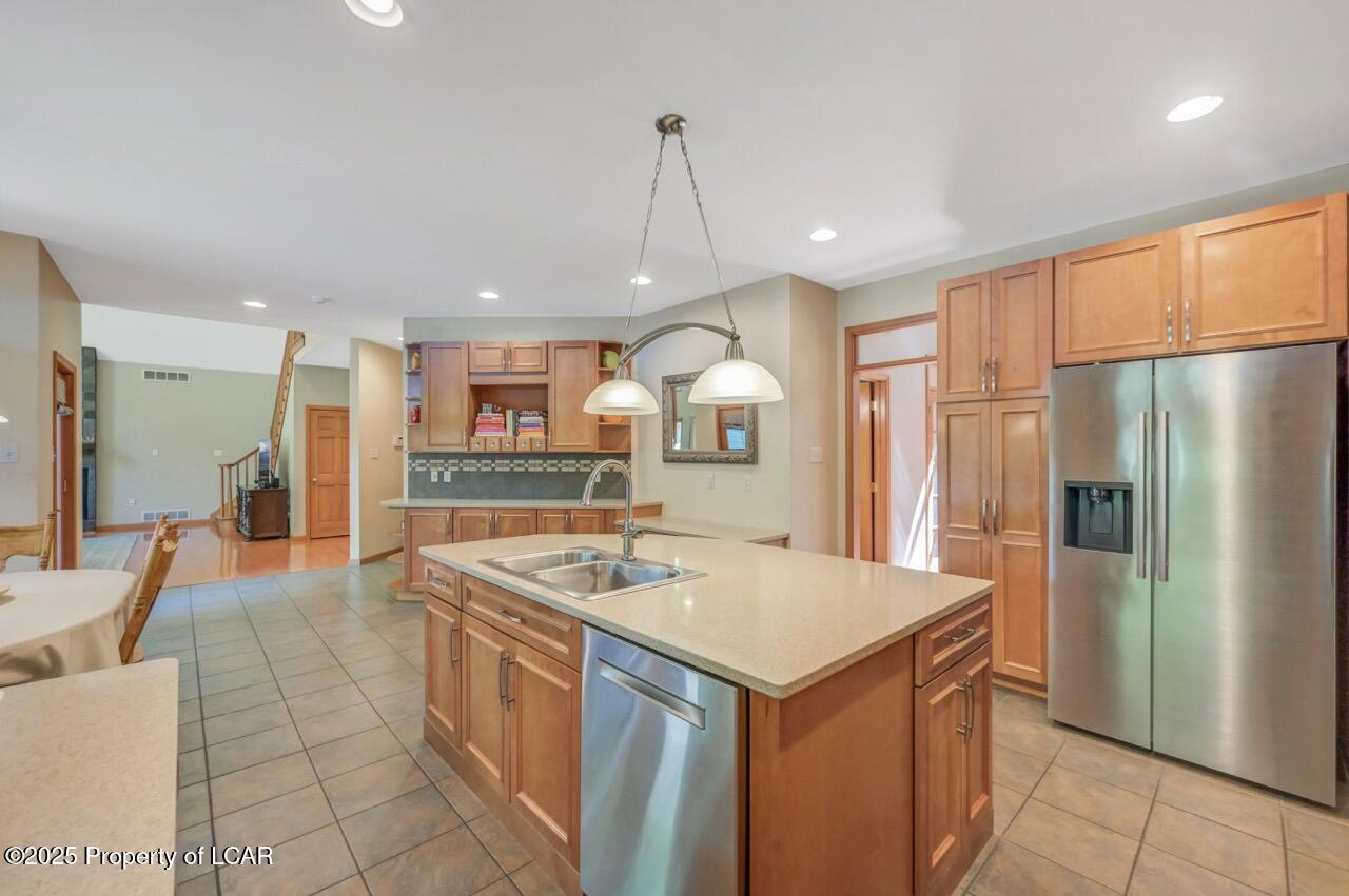 Mountain Top, Pennsylvania, 18707, United States, 4 Bedrooms Bedrooms, ,5 BathroomsBathrooms,Residential,For Sale,1944925