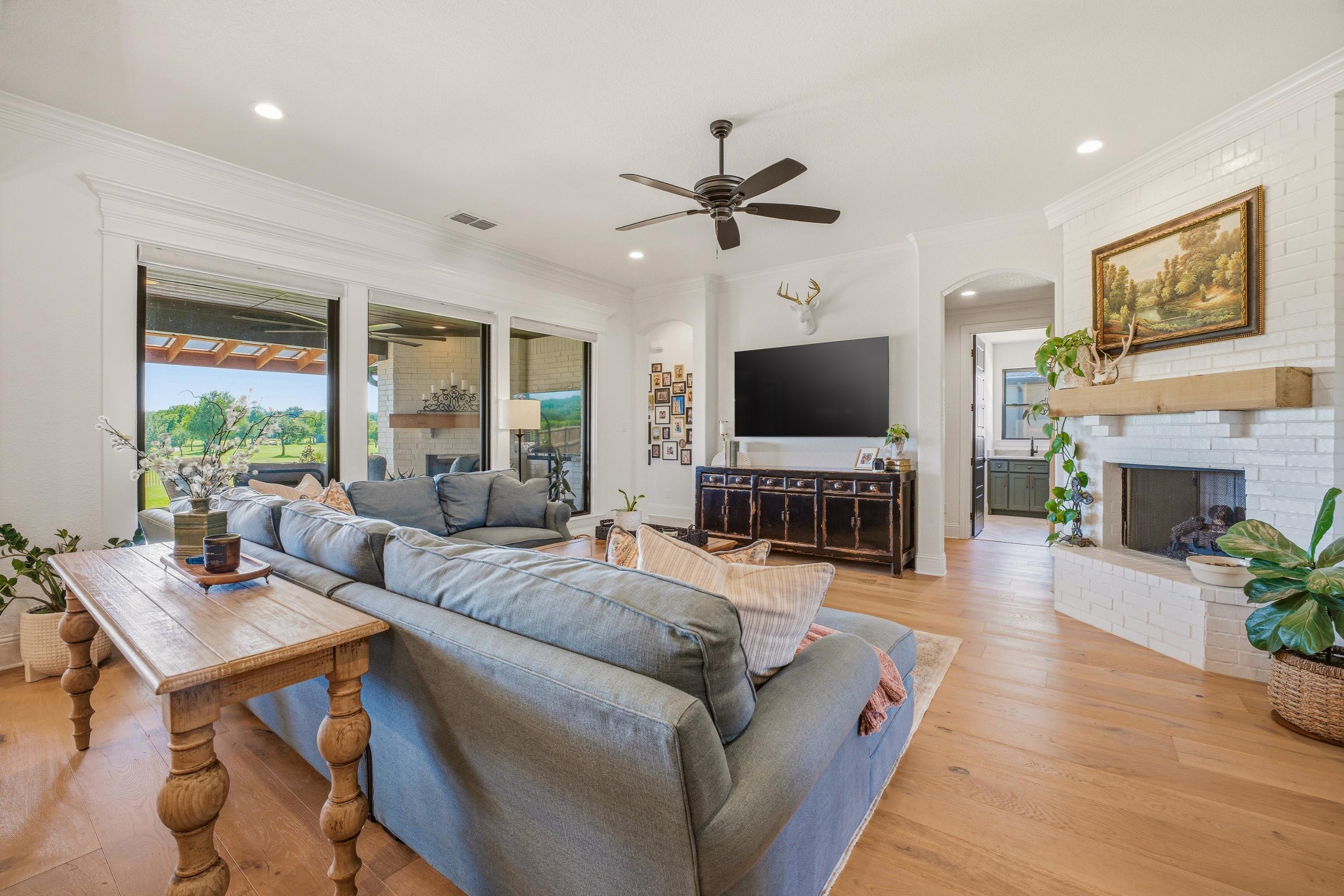  1349 Crown Valley Drive, Weatherford, TX, 76087 - 物件實景