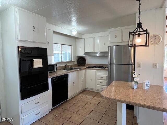 Goleta, California, 93117, United States, 2 Bedrooms Bedrooms, ,2 BathroomsBathrooms,Residential,For Sale,1974221