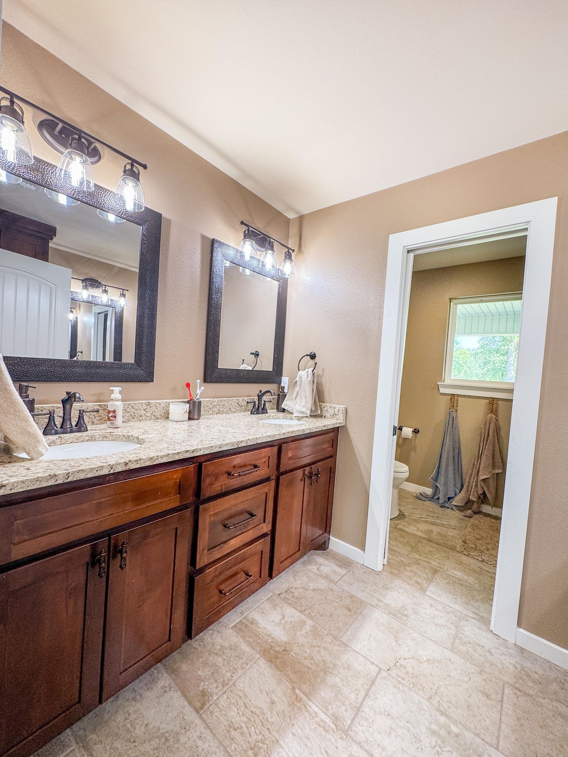 Douglassville, Texas, 75560, United States, 4 Bedrooms Bedrooms, ,3 BathroomsBathrooms,Residential,For Sale,1914297