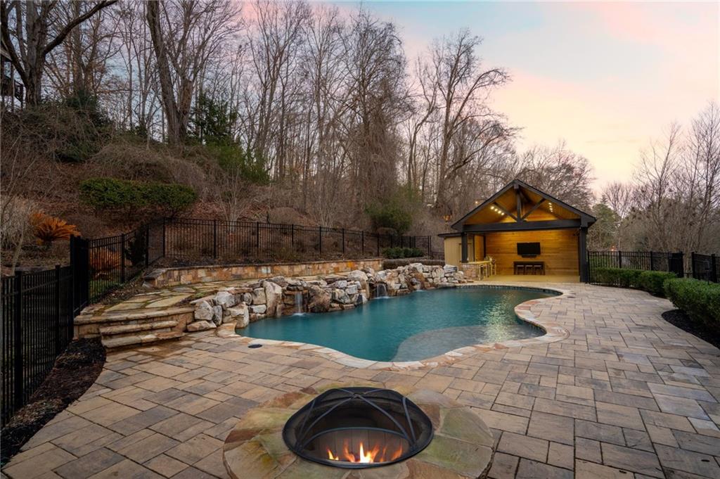 Marietta, Georgia, 30067, United States, 6 Bedrooms Bedrooms, ,7 BathroomsBathrooms,Residential,For Sale,1709894