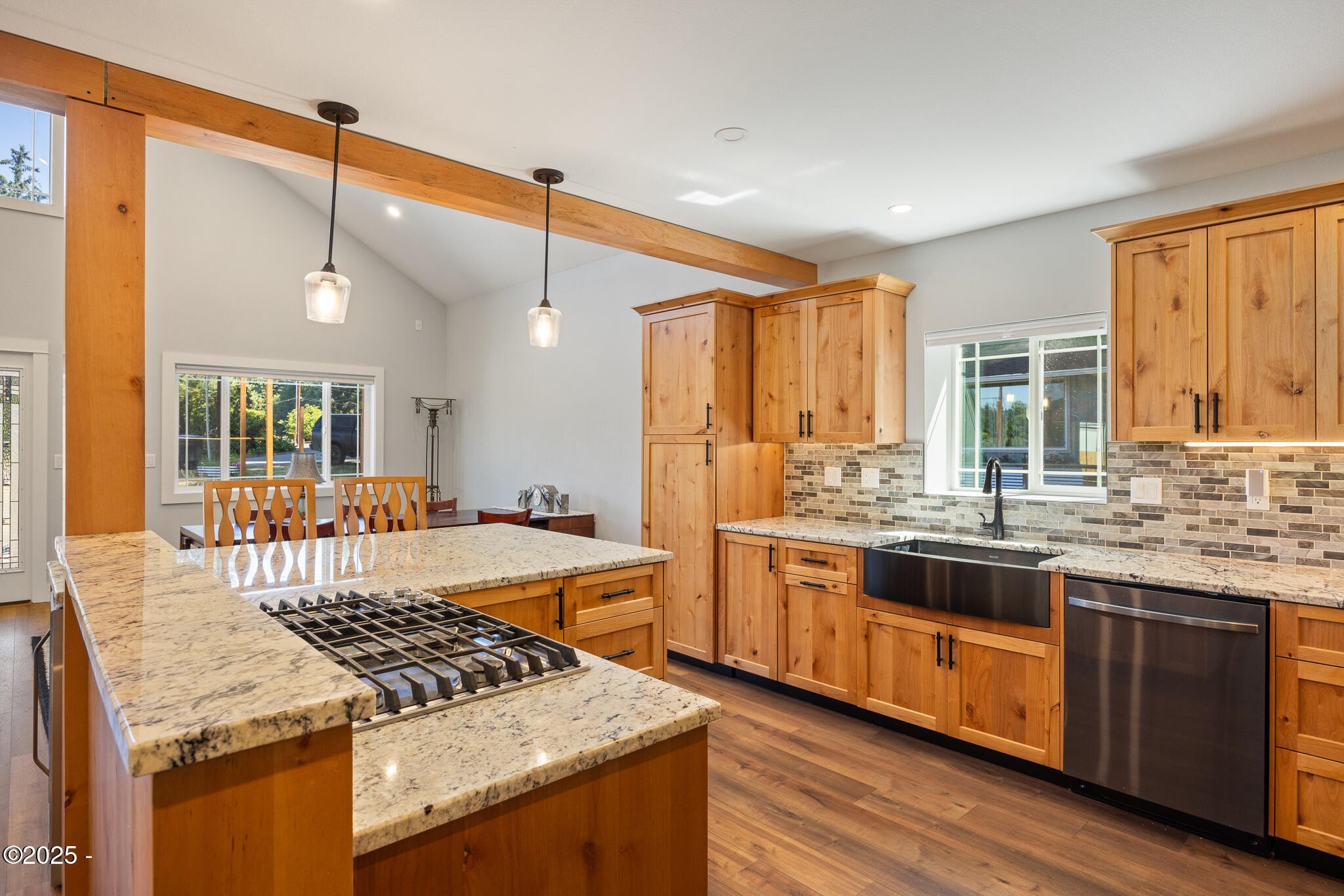 Toledo, Oregon, 97391, United States, 4 Bedrooms Bedrooms, ,2 BathroomsBathrooms,Residential,For Sale,1882404