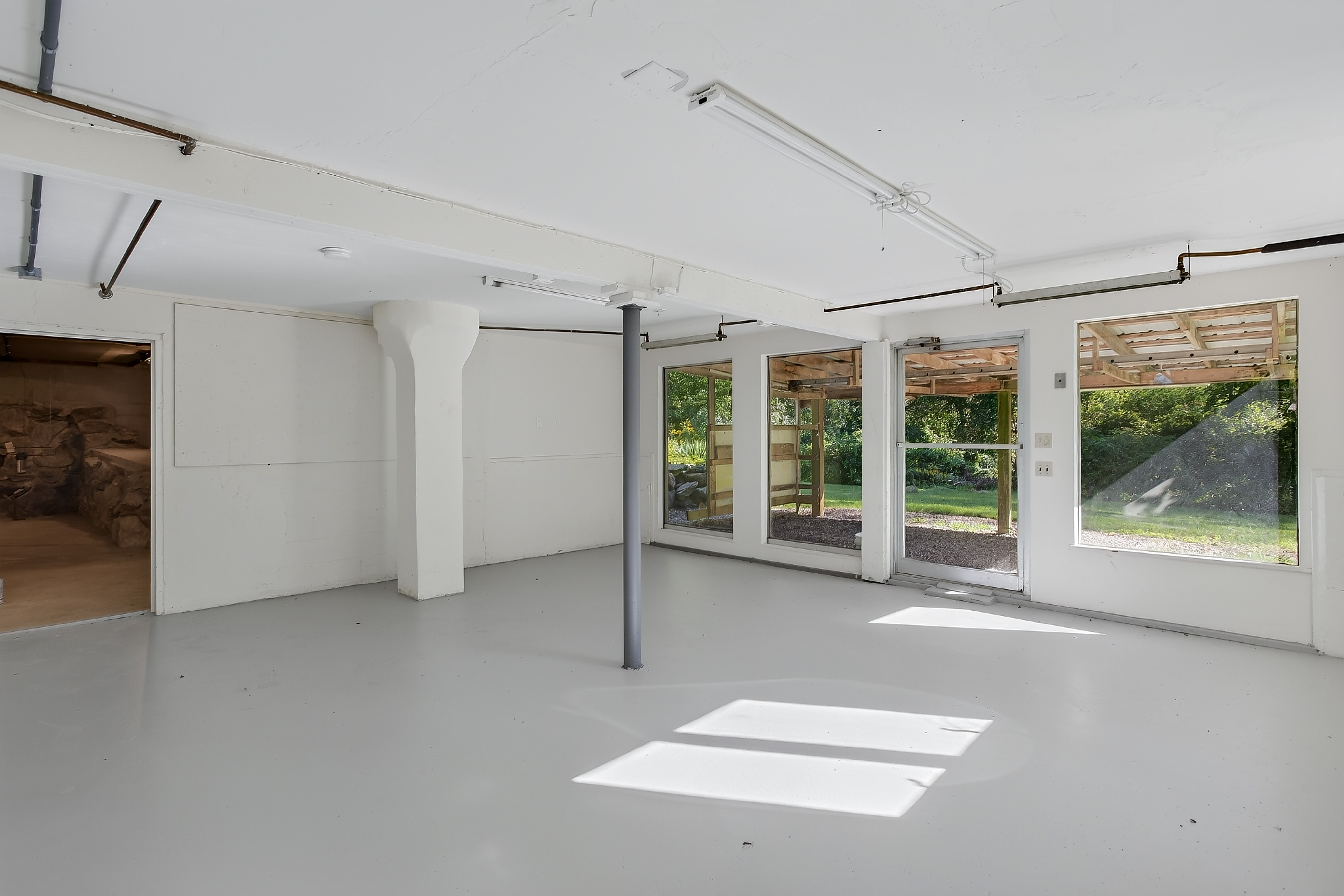  Light-Filled Contemporary Retreat Moments from Downtown - 物件實景