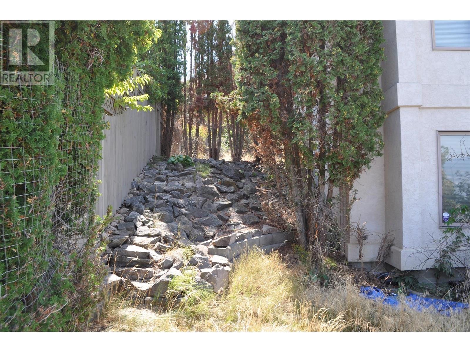 KELOWNA, British Columbia, V1W 4K4, CA, 3 Bedrooms Bedrooms, ,3 BathroomsBathrooms,Residential,For Sale,1906808