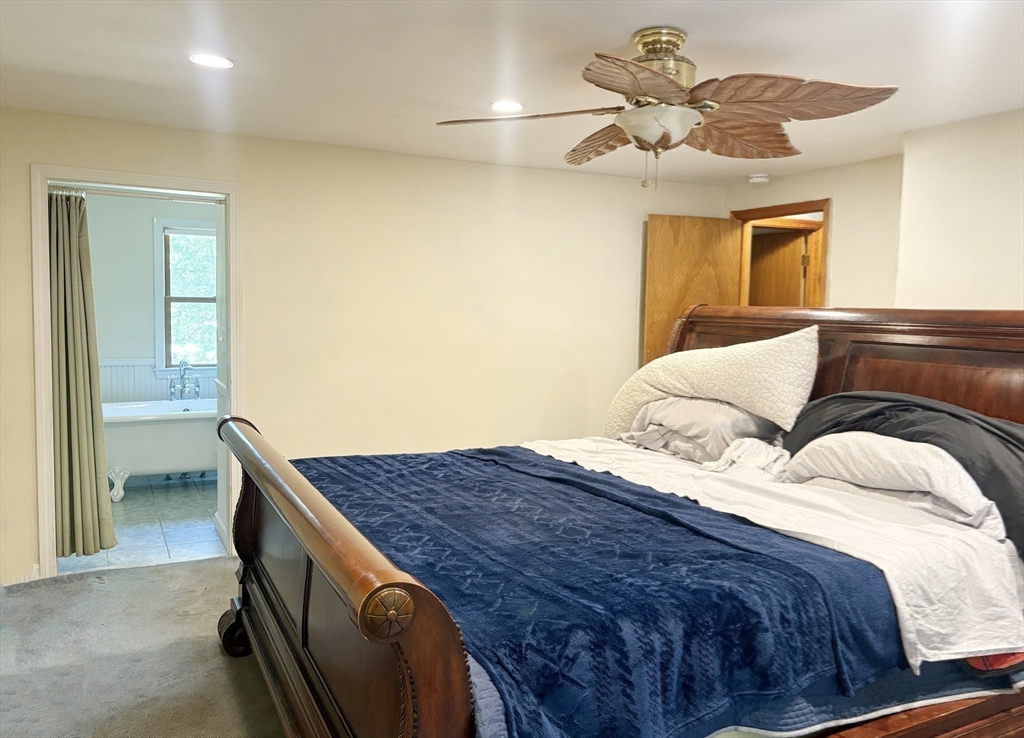 Halifax, Massachusetts, 02338, United States, 3 Bedrooms Bedrooms, ,4 BathroomsBathrooms,Residential,For Sale,1896285