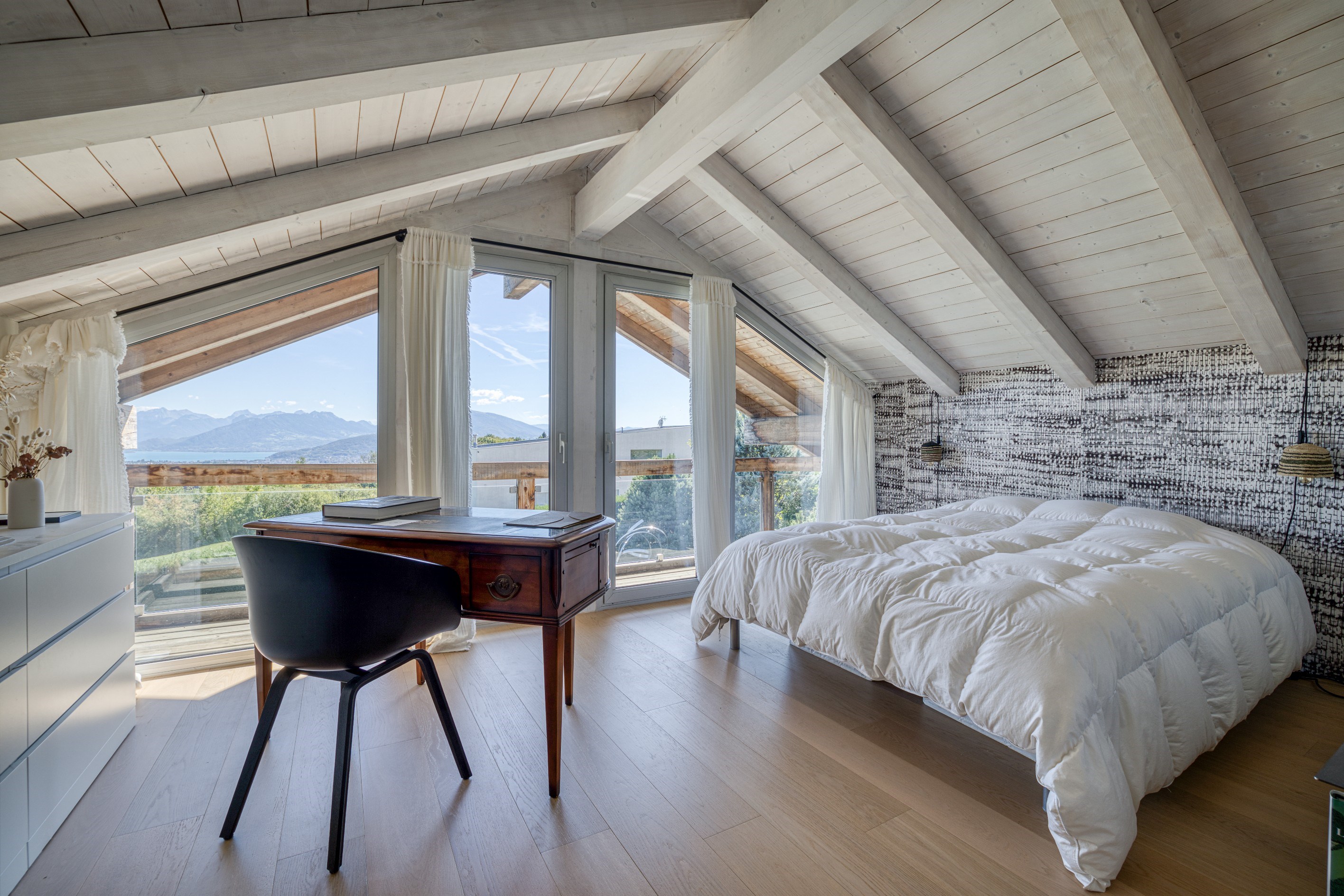  Contemporary Elegance and Alpine Art of Living Overlooking Lake Annecy - 物件實景