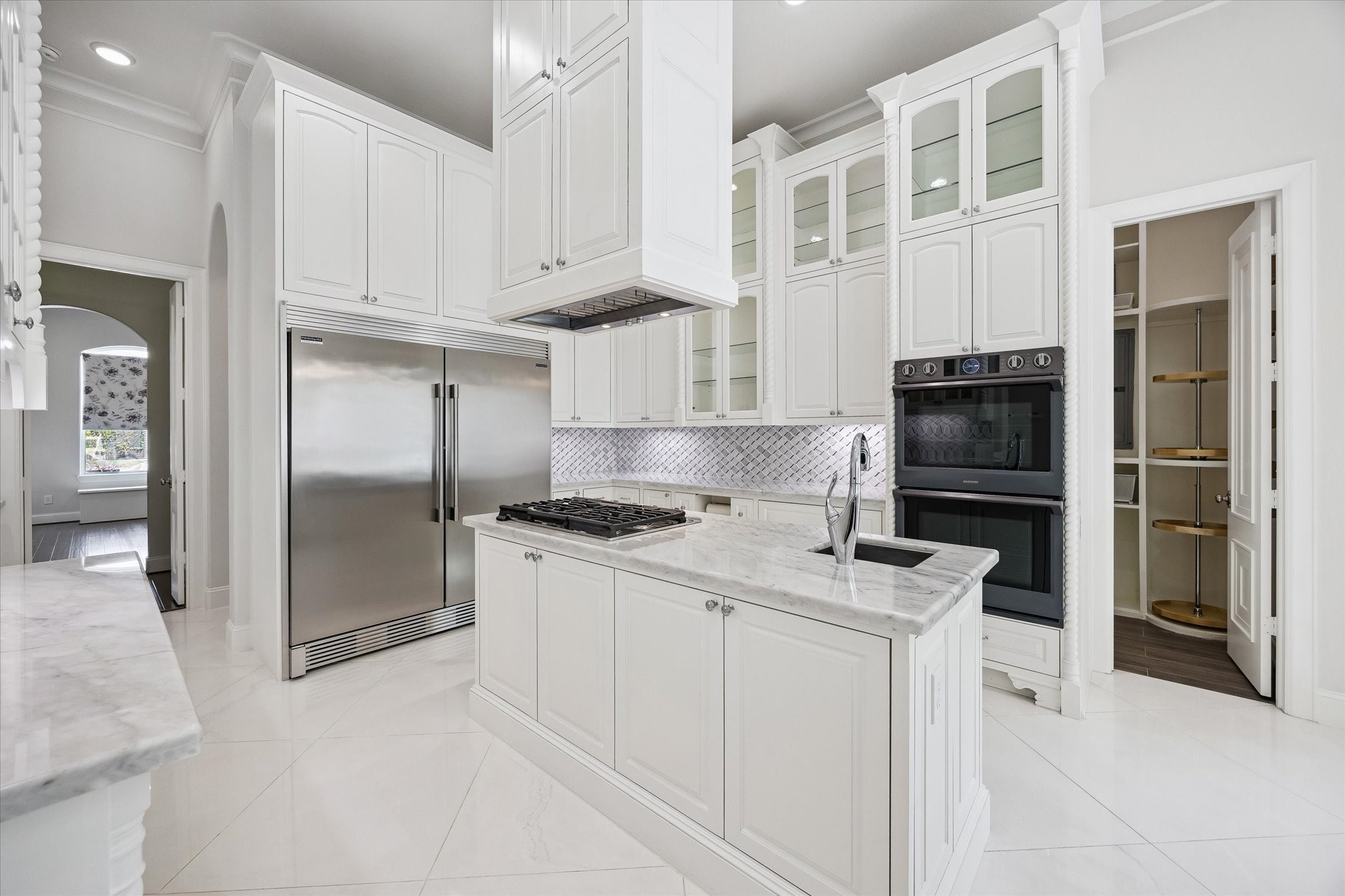  9761 Westview Drive - 物件實景