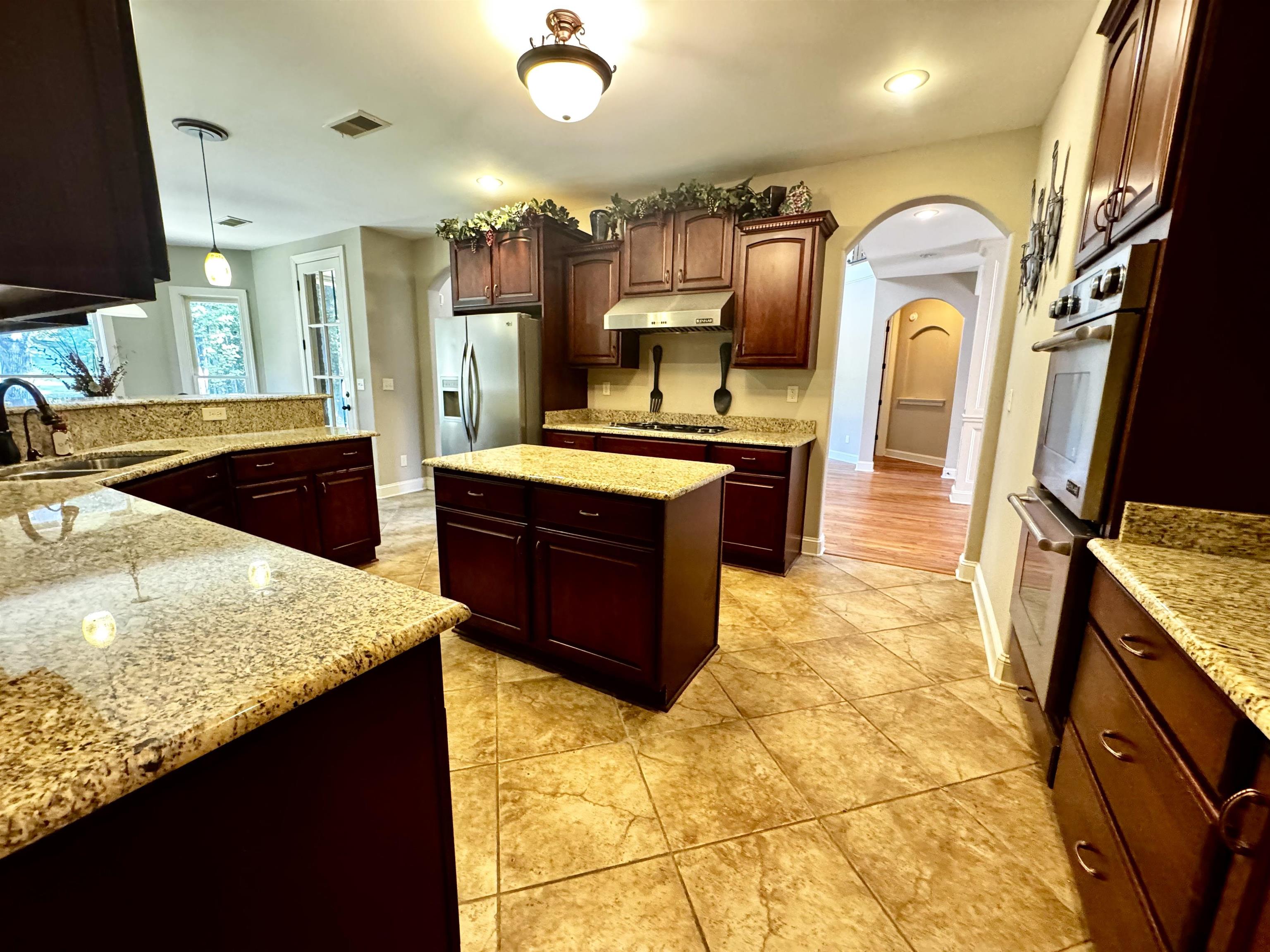 Eads, Tennessee, 38028, United States, 4 Bedrooms Bedrooms, ,4 BathroomsBathrooms,Residential,For Sale,1984184