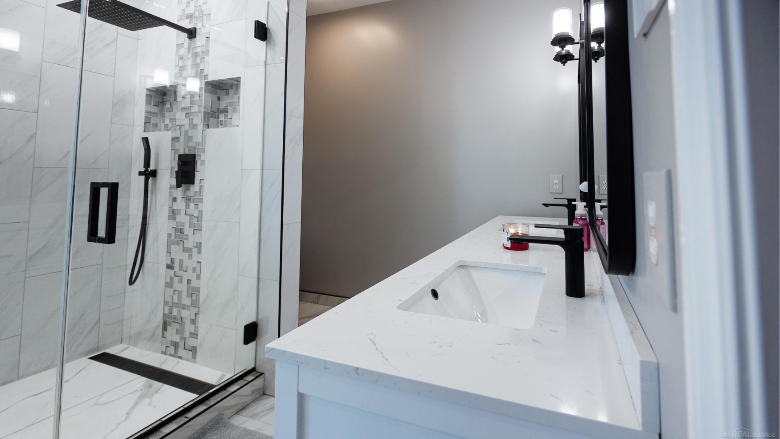 Macomb, Michigan, 48044, United States, 4 Bedrooms Bedrooms, ,3 BathroomsBathrooms,Residential,For Sale,1983565