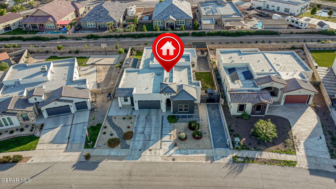 El Paso, Texas, 79932, United States, 5 Bedrooms Bedrooms, ,2 BathroomsBathrooms,Residential,For Sale,1915339