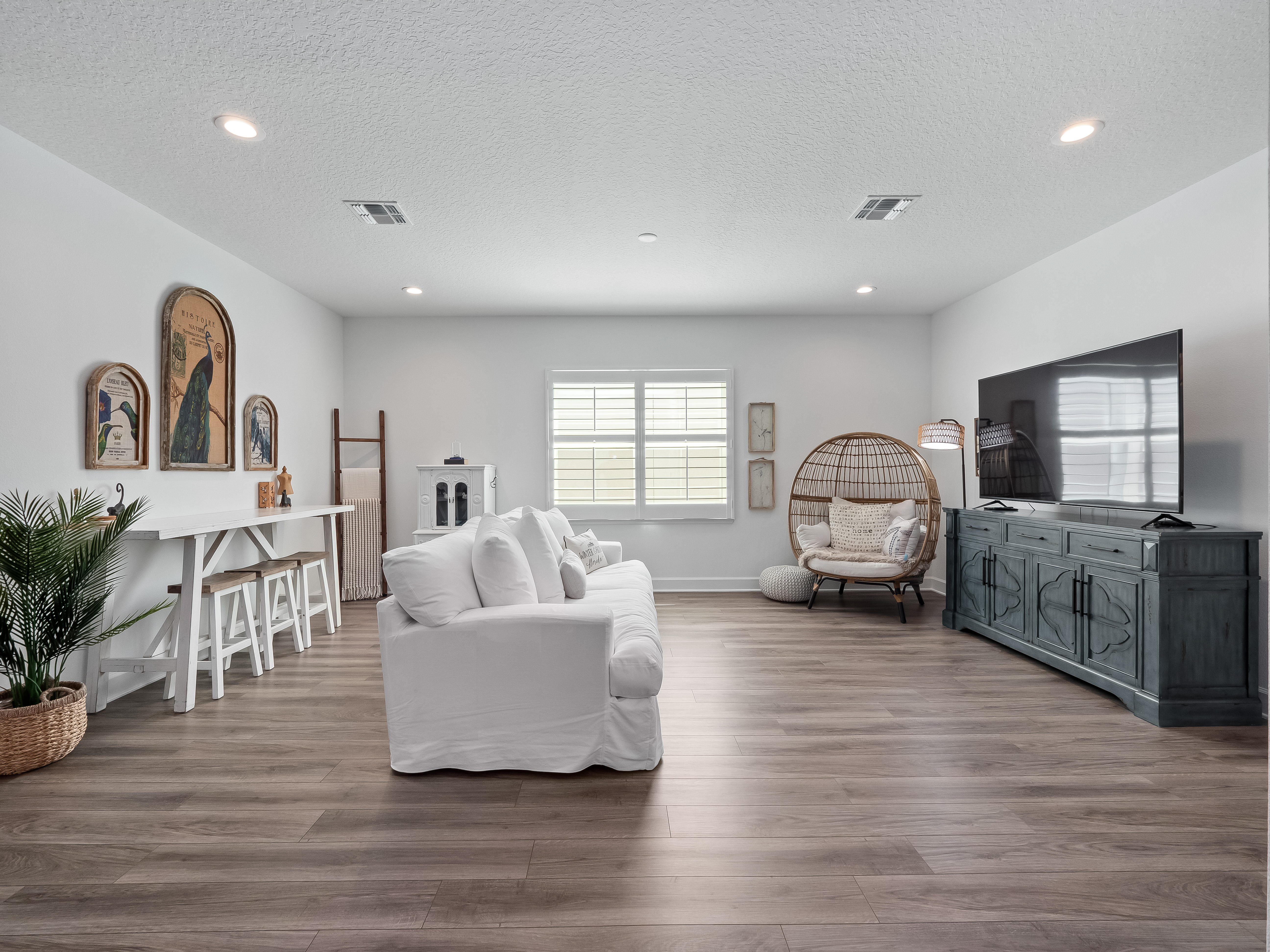 Winter Garden, Florida, 34787, United States, 5 Bedrooms Bedrooms, ,5 BathroomsBathrooms,Residential,For Sale,1914233